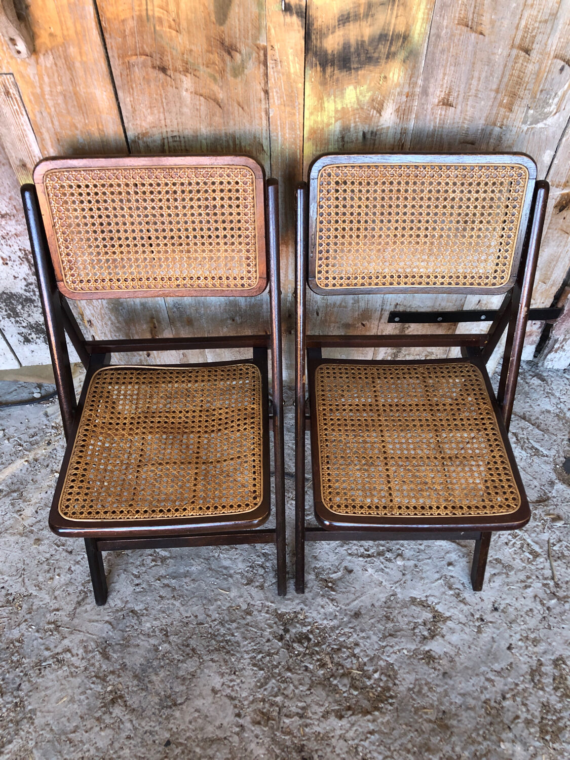 Pair of wood folding chair and vintage cannage #a084