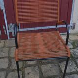 Paire de fauteuils scoubidou vintages.