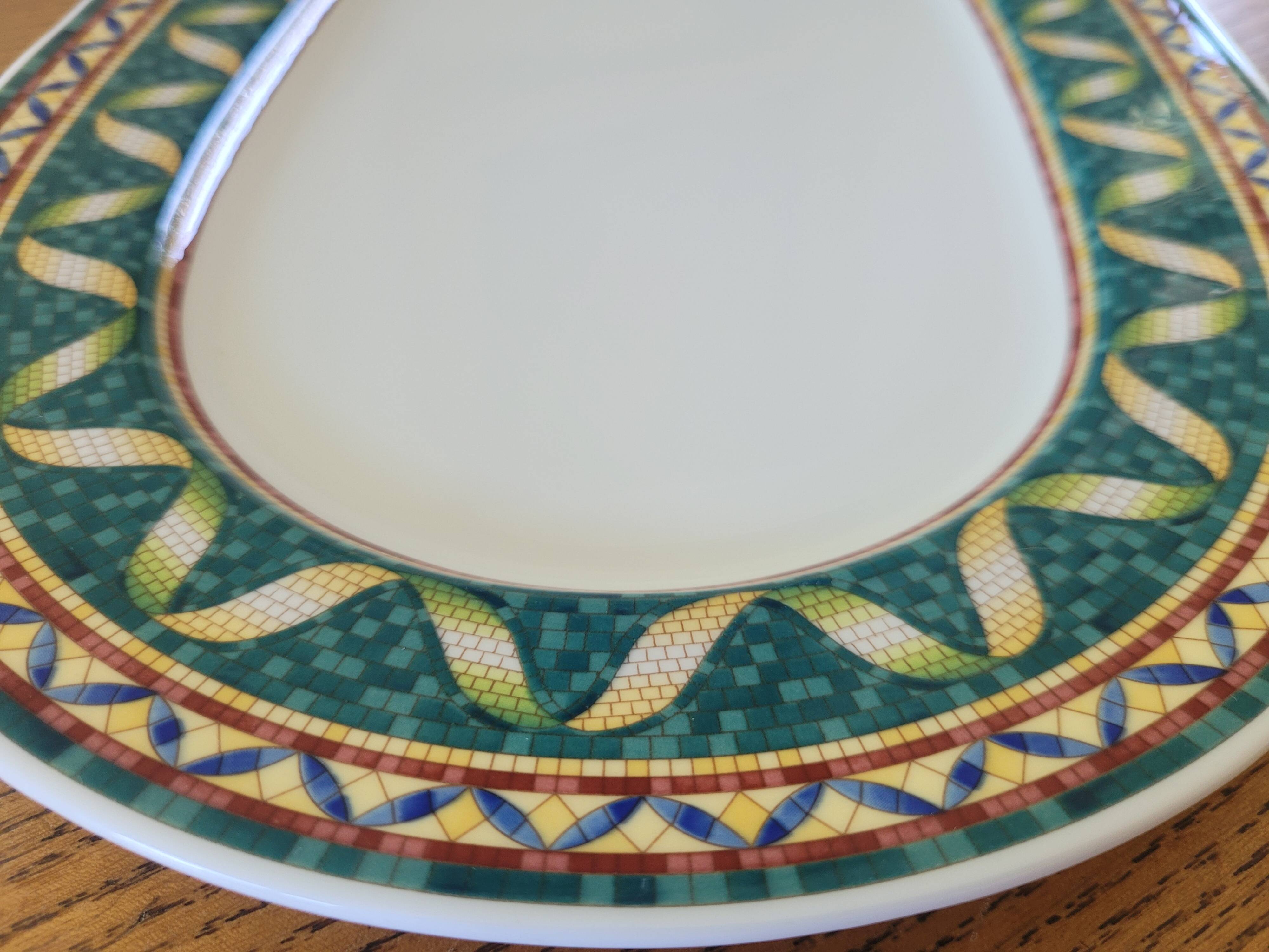 Petit plat de service en porcelaine "Pergamon" Villeroy et Boch
