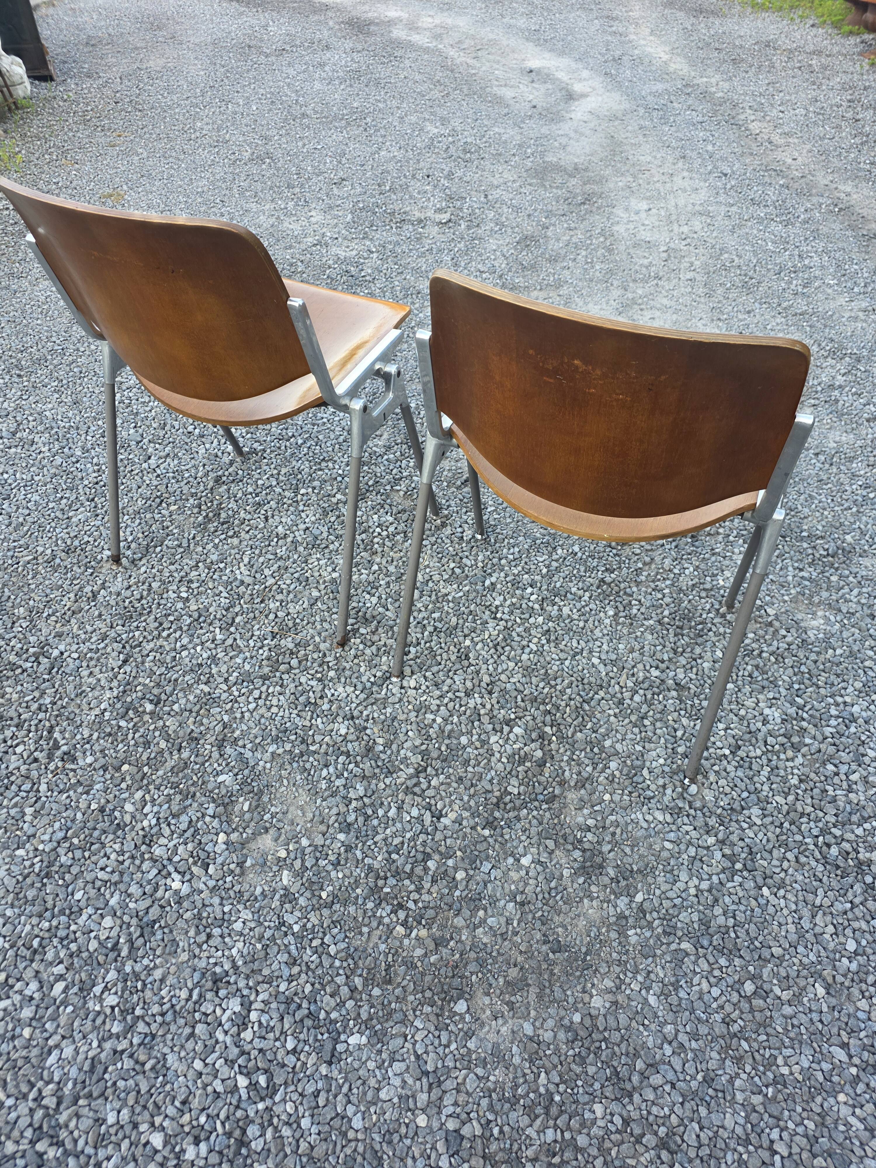 Paire de chaises "DSC 106" par Giancarlo Piretti pour Castelli, 1960