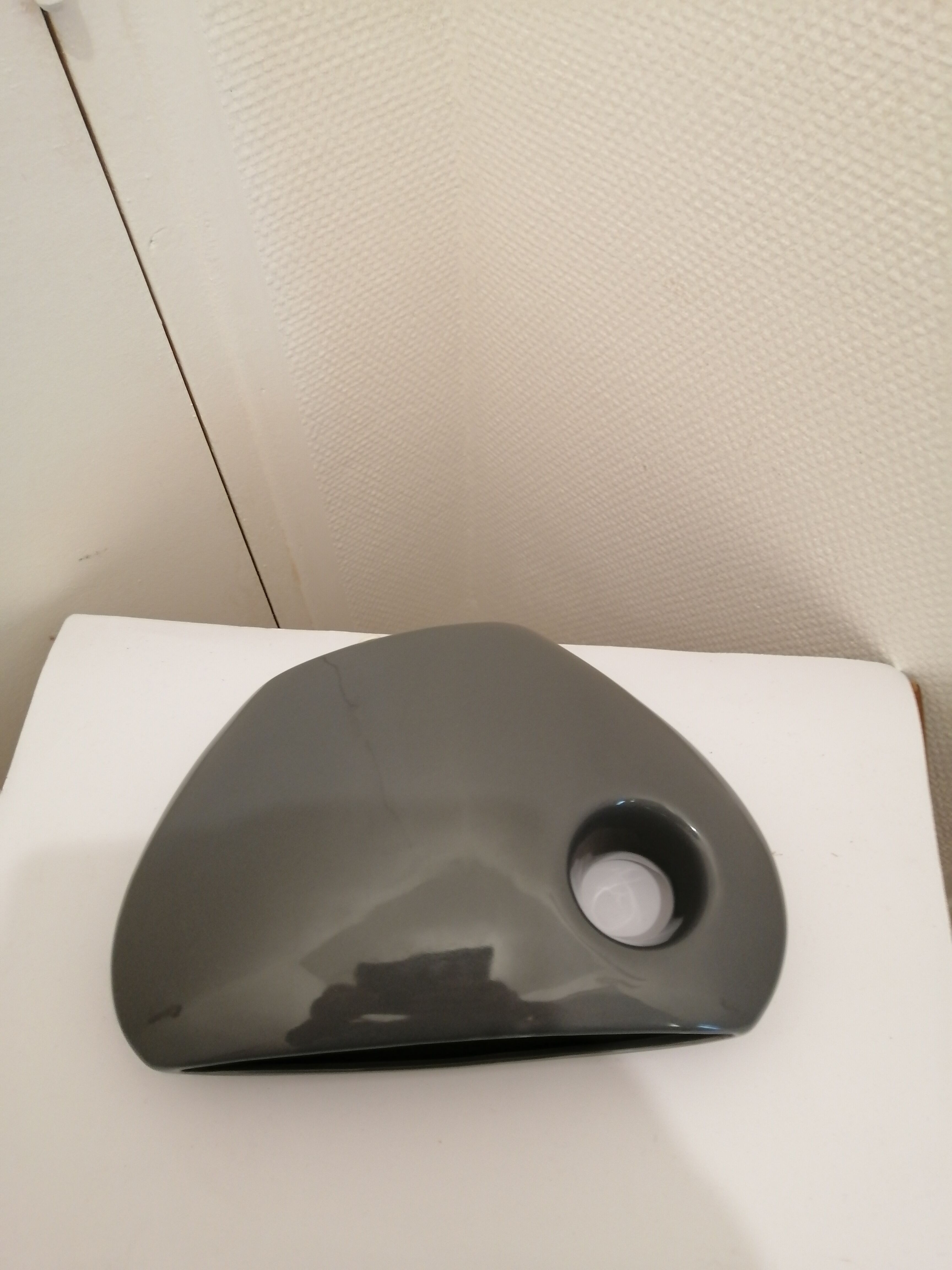 Modern floral vase in ceramic