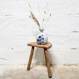 Tripod cowherd stool