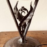 Art deco table lamp with hammered wrought iron base and tulip muller brothers lunéville signed