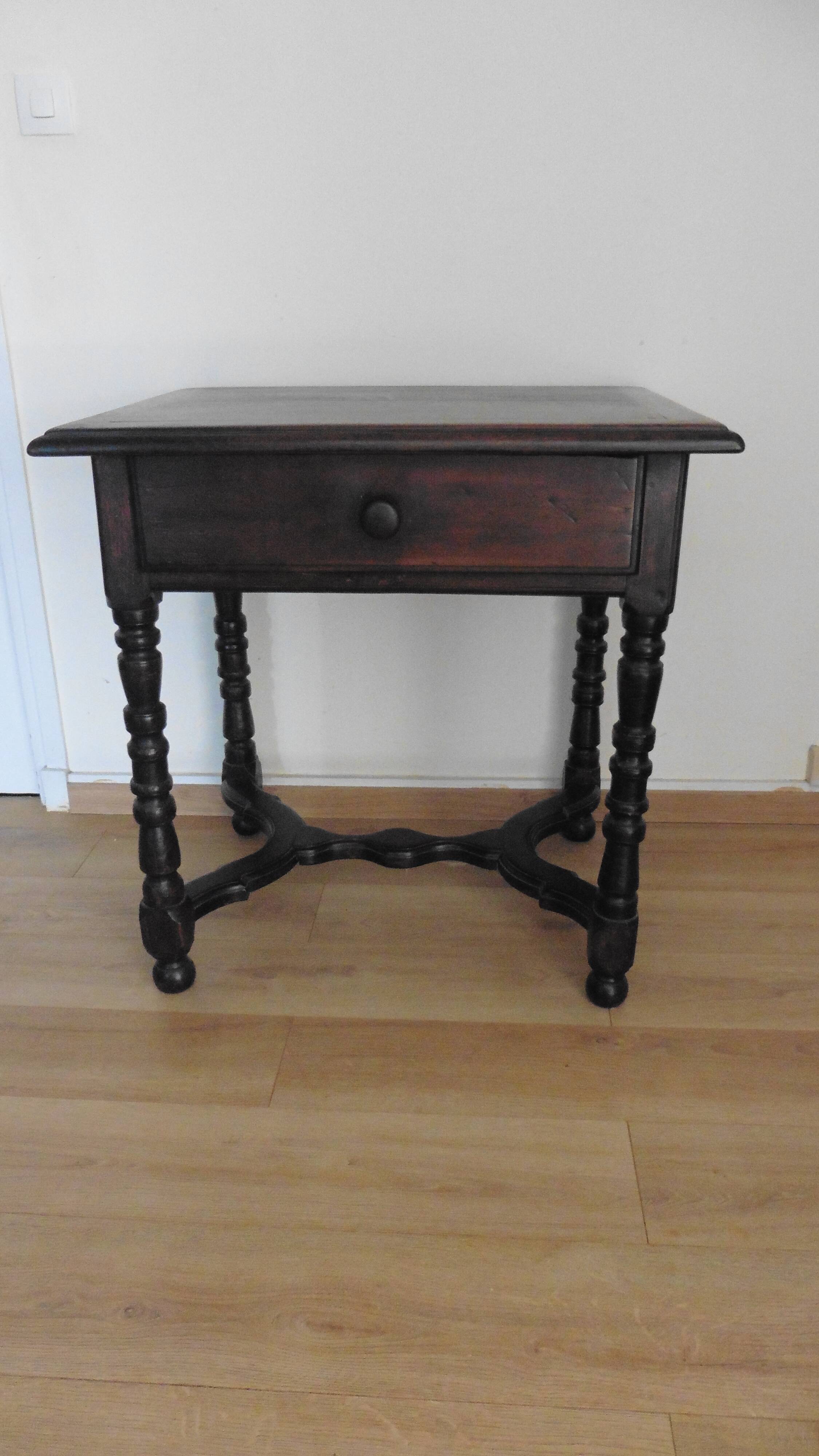 Small desk