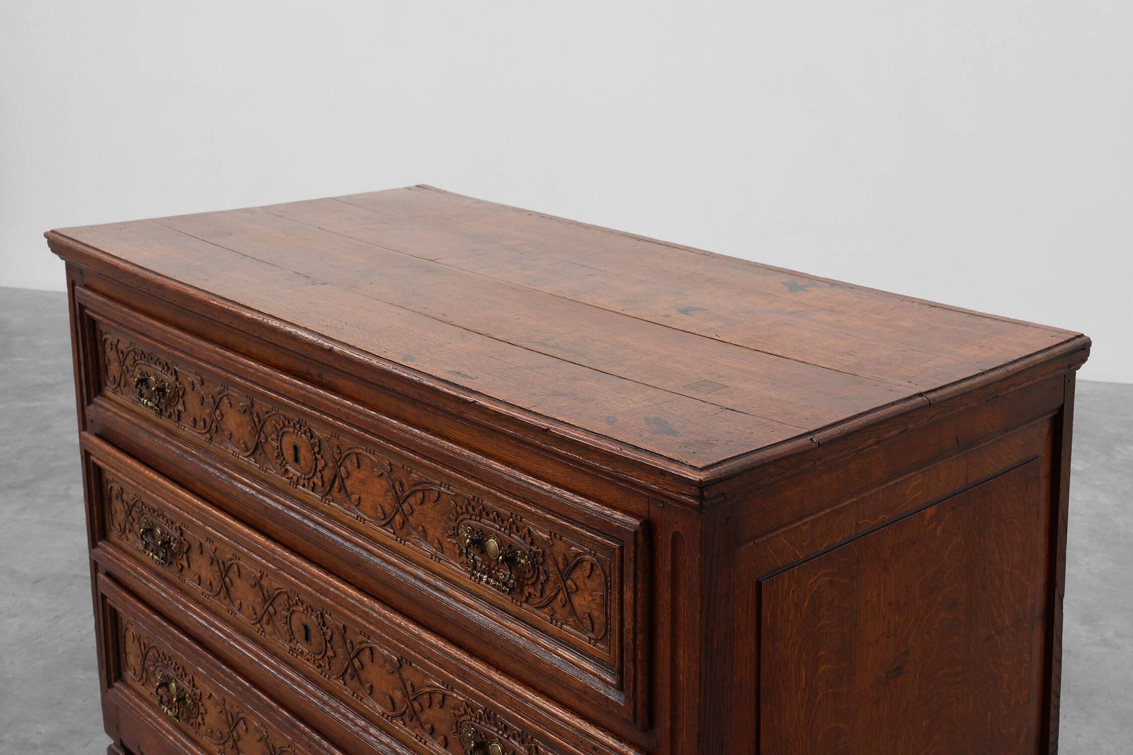 Commode en chêne de style Renaissance italienne, XVIIe siècle