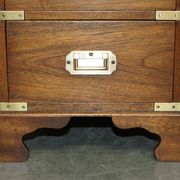 Bureau de campagne militaire en cuir restauré Harrods Kennedy