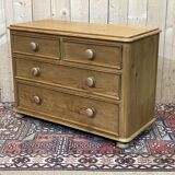 English chest of drawers of the nineteenth century in fir