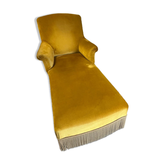 Golden velvet daybed