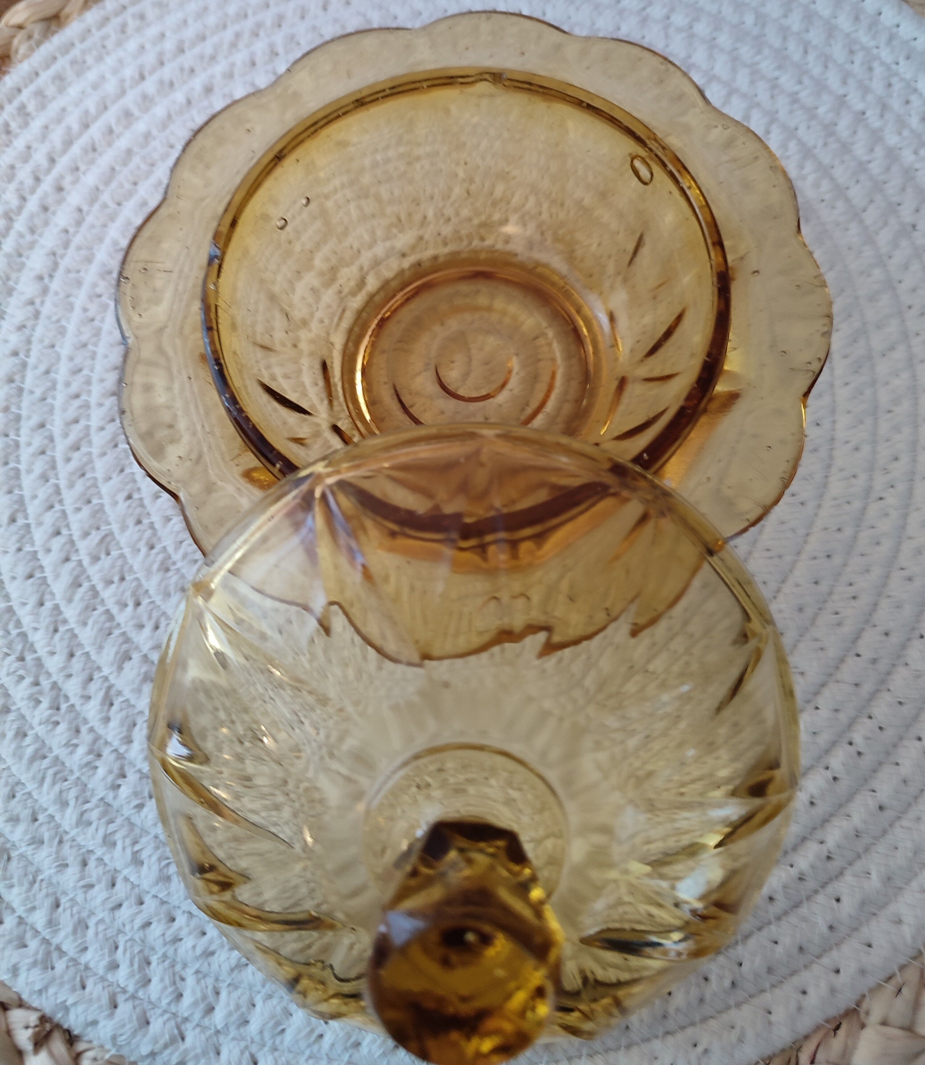 Sucrier en verre pressé Art deco