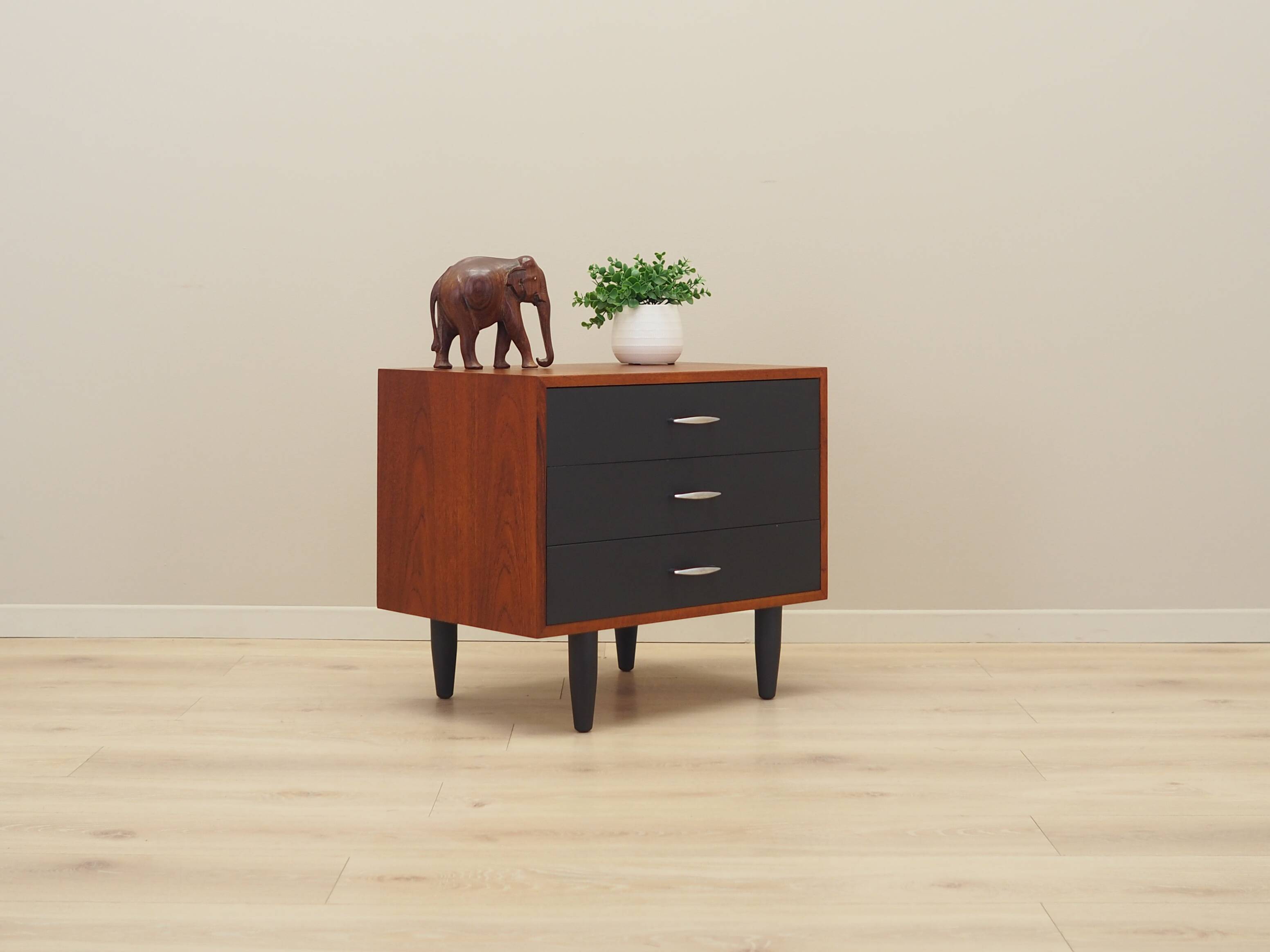 Teak chest of drawers, Danish design, 1970s, production: Denmark