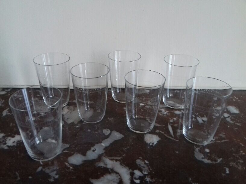Lot of 7 glasses and 2 carafes