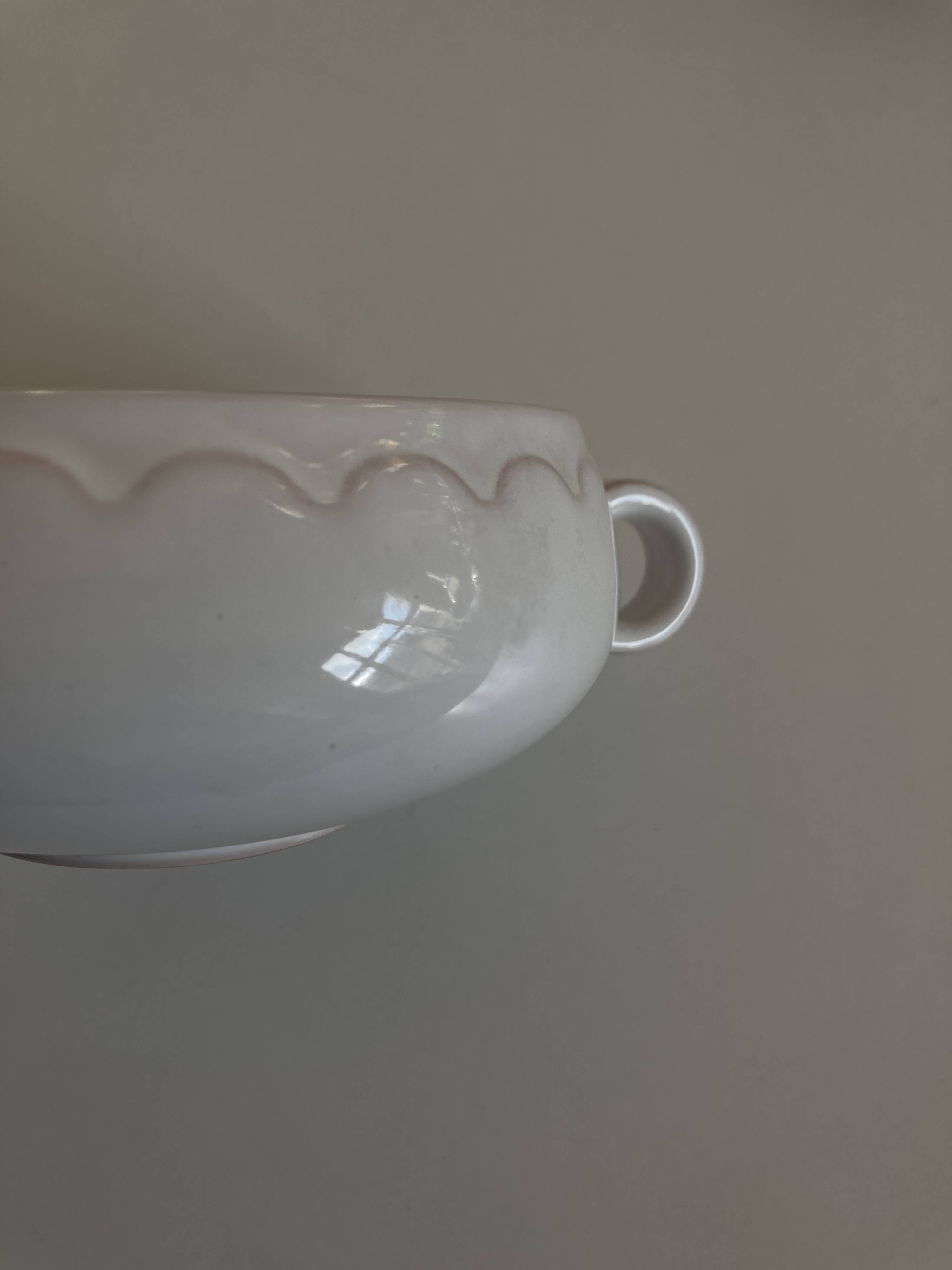 Set of 10 hollow Festons ear bowls by Pierre Motton for Gien 1970