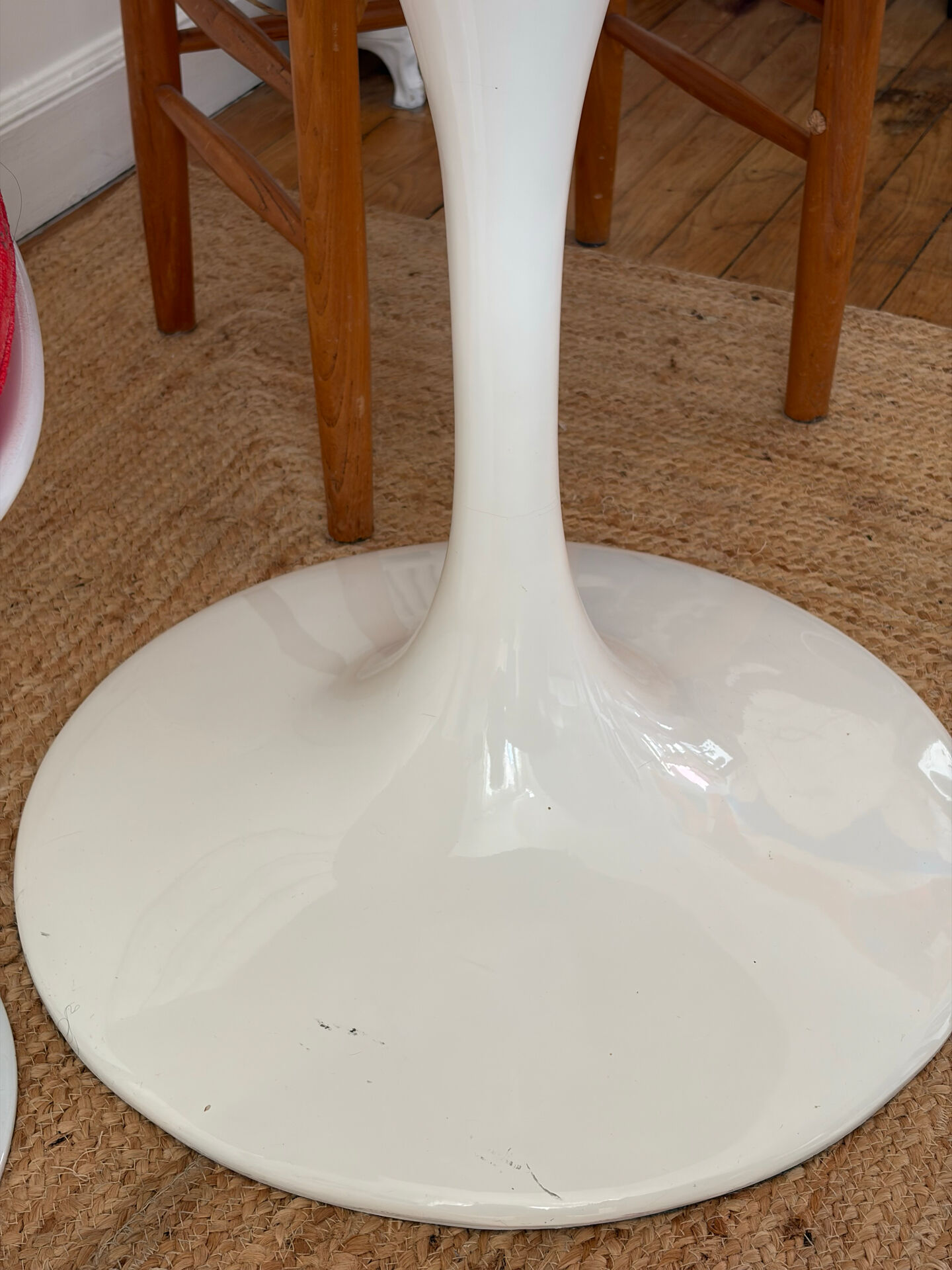 Vintage 1970 marble tulip table