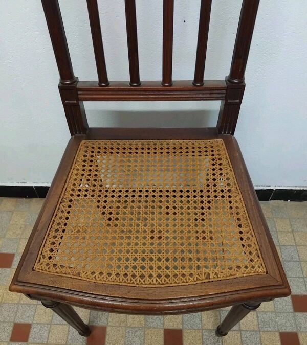 Ancienne Chaise Style Louis XVI Assise Cannée