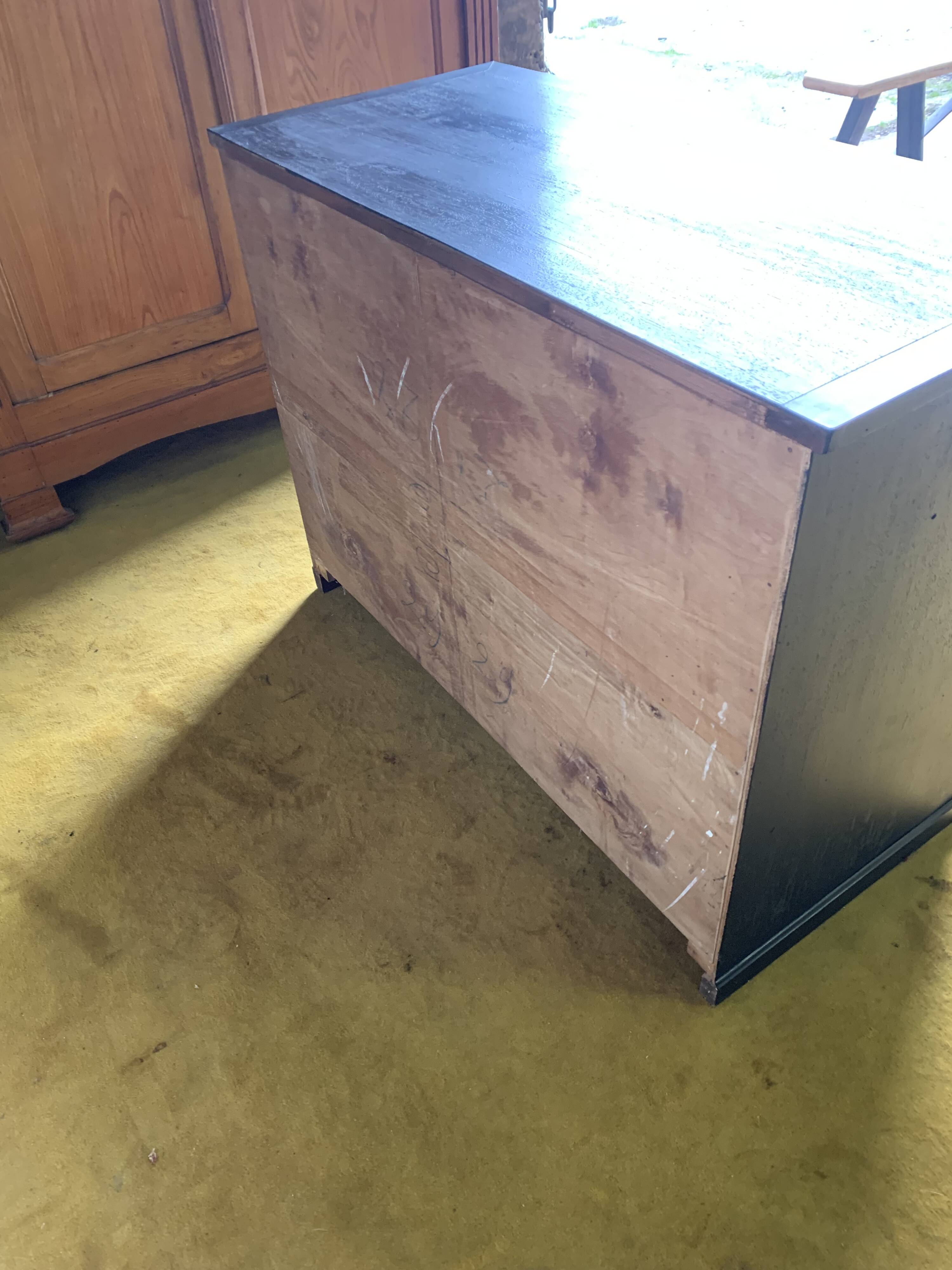 Raw chest of drawers