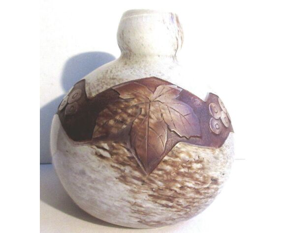 Vase boule Art Déco signé Legras, pâte de verre dégagée à l'acide décor  Vigne | Selency