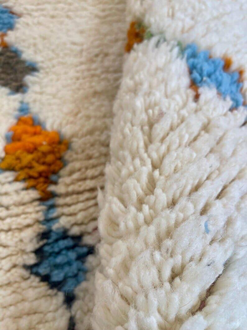 Traditional handmade wool rug size 150 x 250 cm