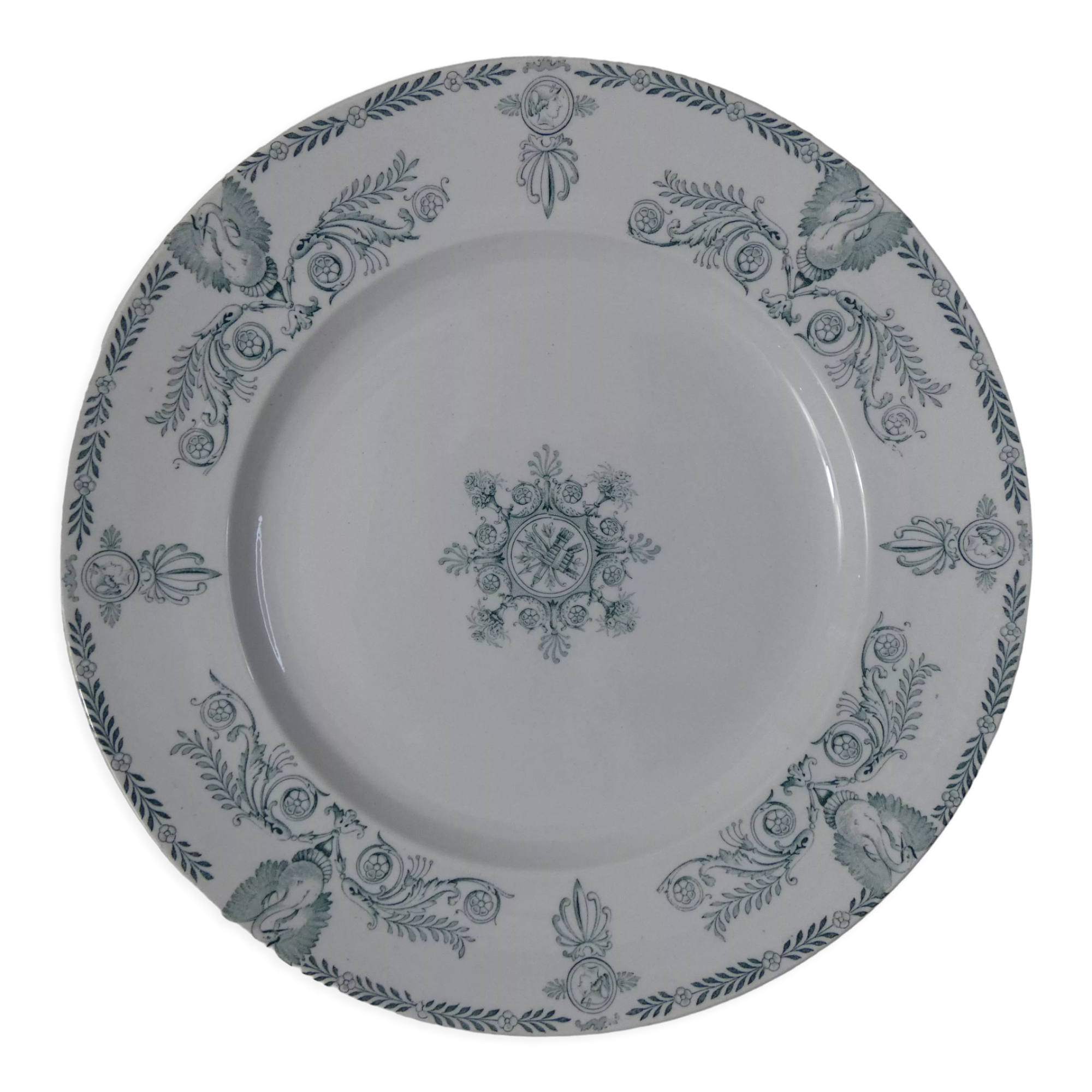 Dish or cake compiegne, terre de fer