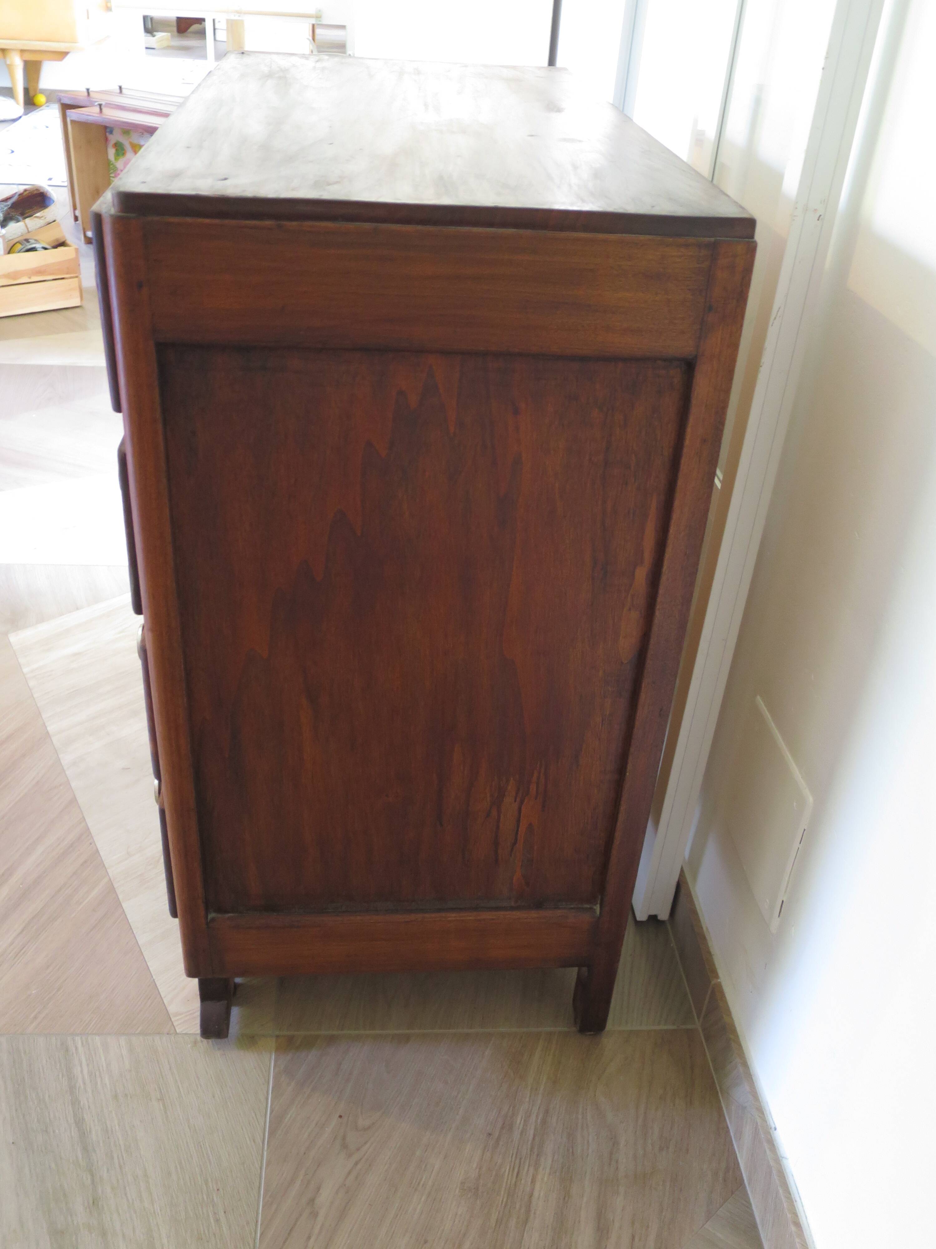 Rare - belle commode art déco 4 tiroirs - années 60 - Patine noyer - Pieds moustache