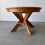 Vintage style extendable oval dining table in solid elm