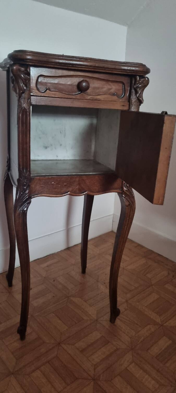 1  table de Chevet vintage