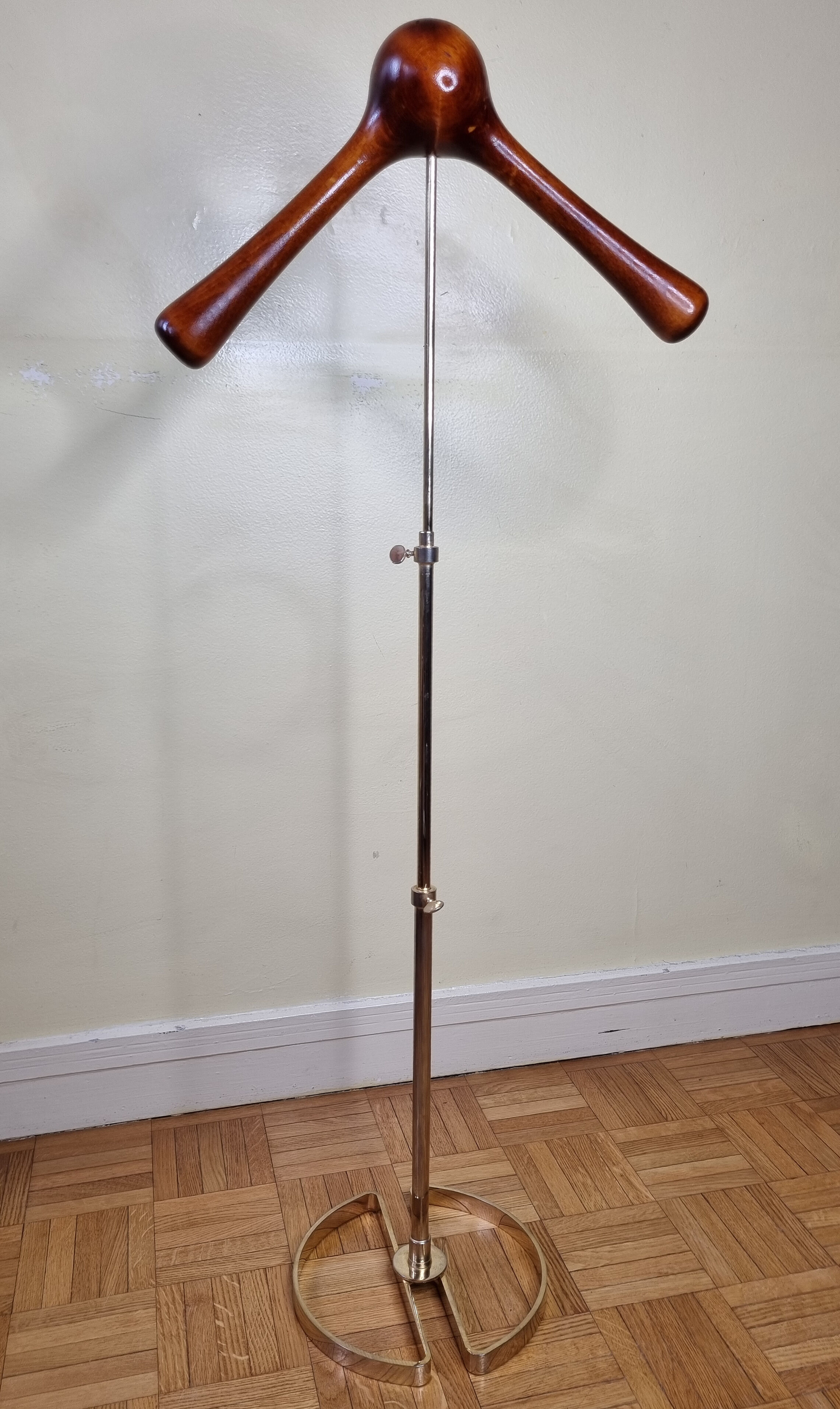 Old coat rack design "molecule" in metal and wood adjustable