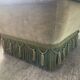Pouf, ottoman XL vintage en velours vert à franges