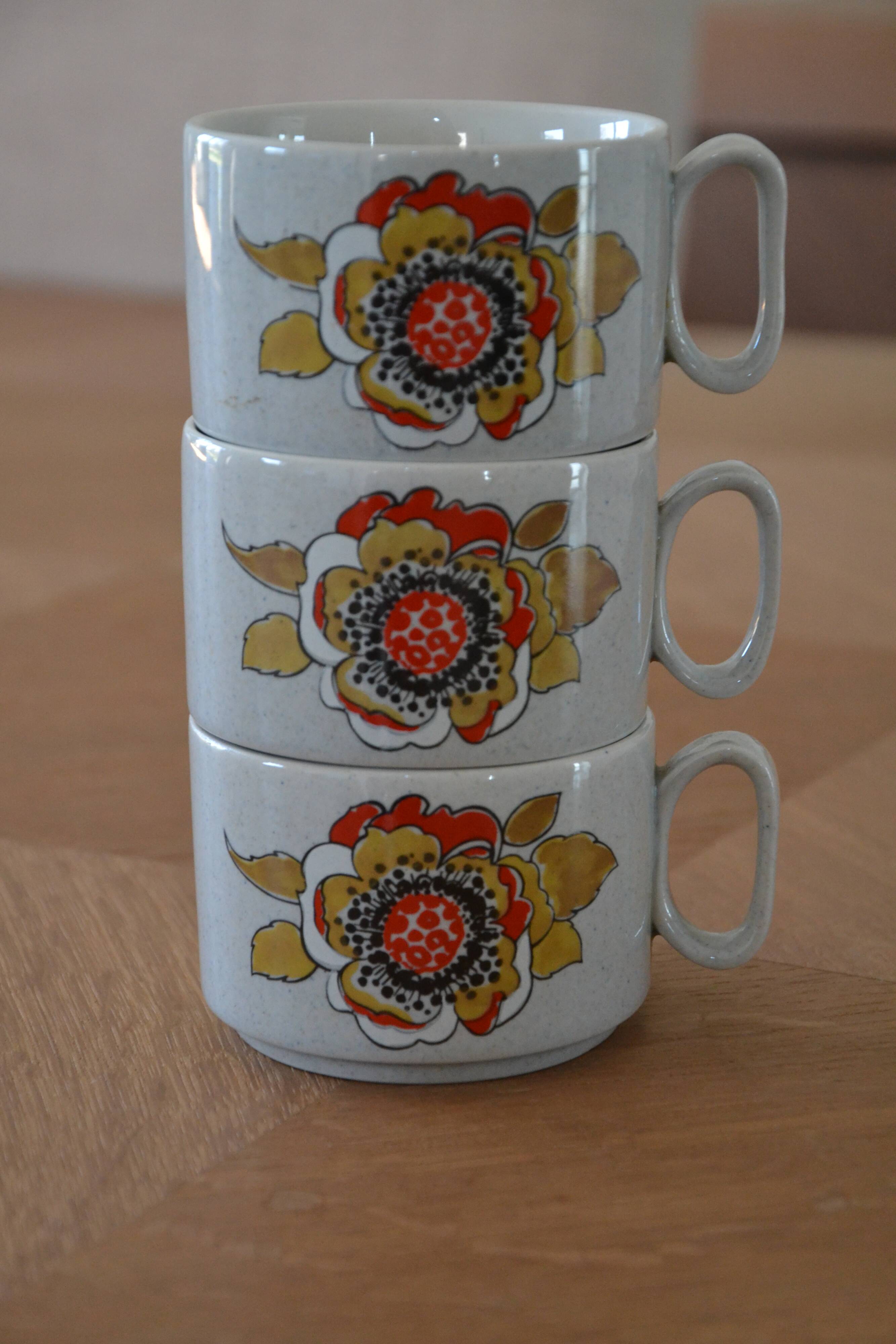 3 vintage Tognana cups