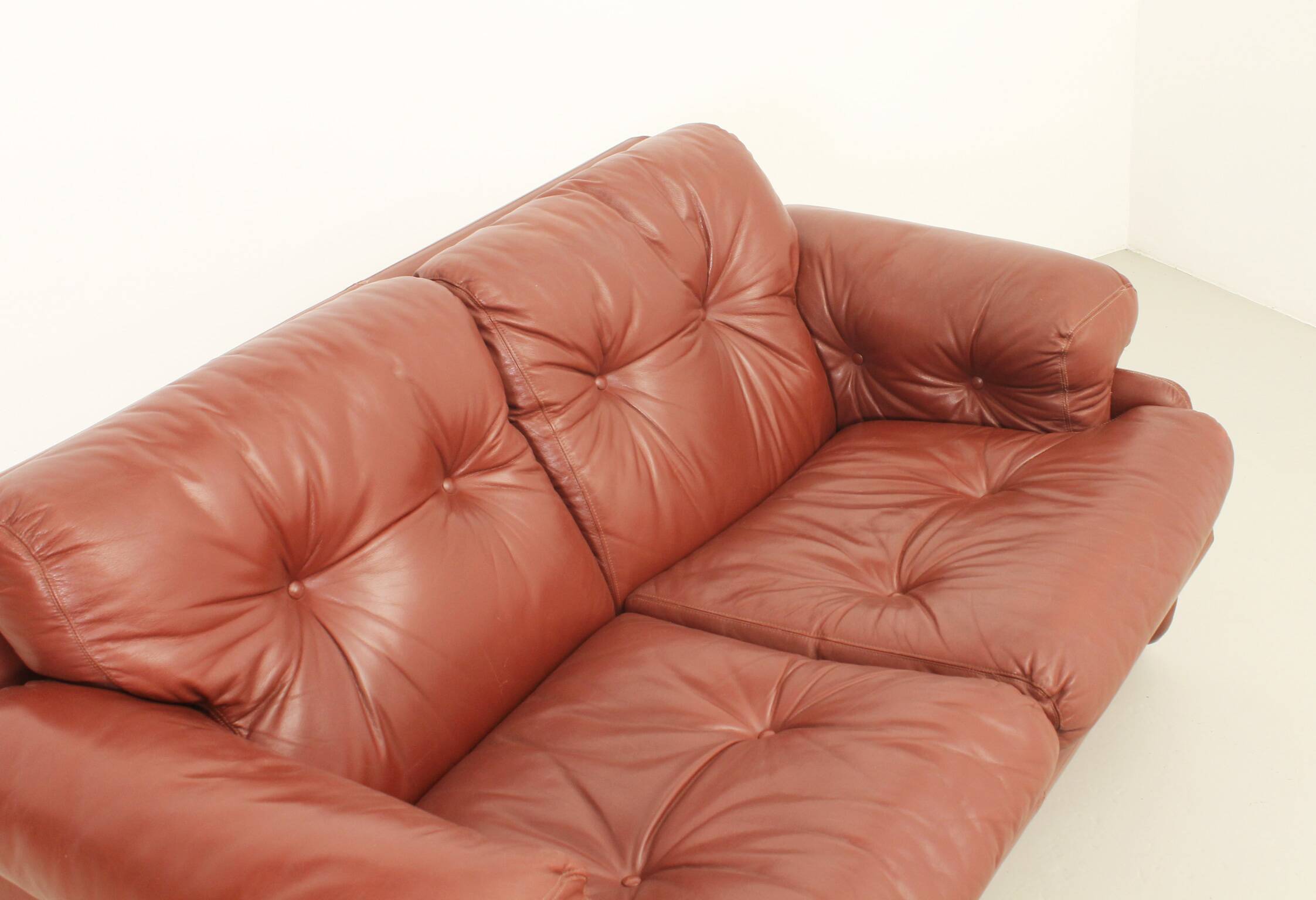 Coronado two-seater sofa by Tobia Scarpa in cognac leather, 1969