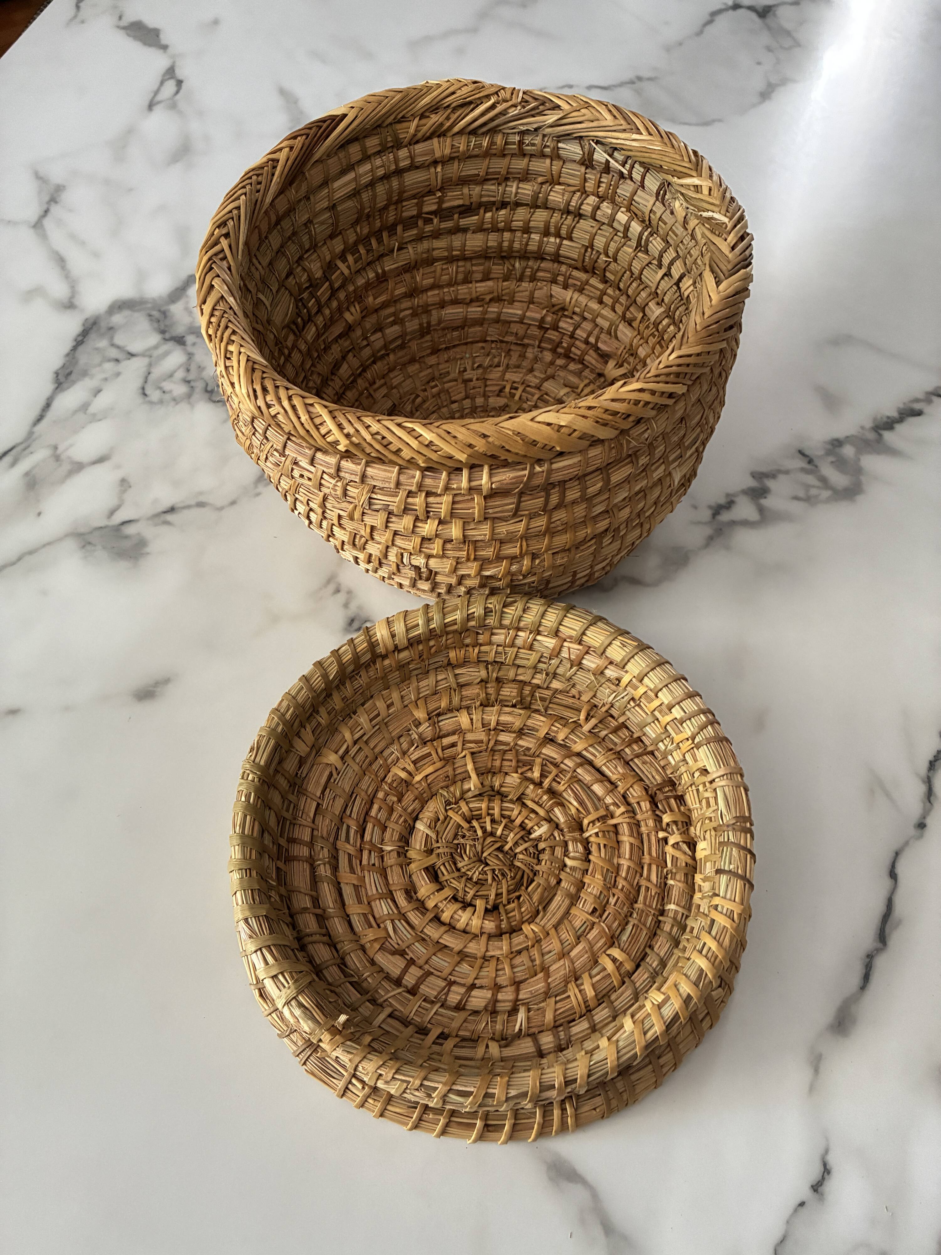 Corbeille ronde jonc tressé