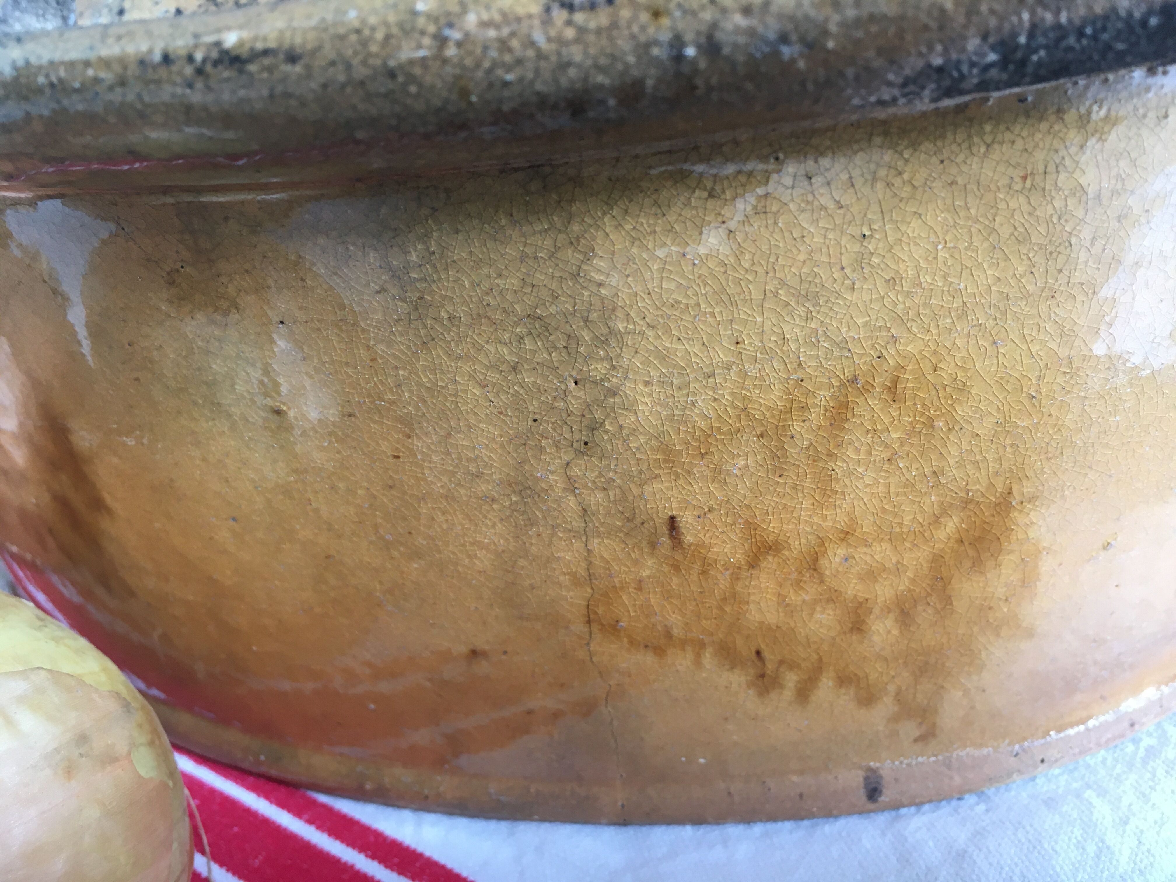 Terrine ancienne ovale en terre cuite émaillée Selency