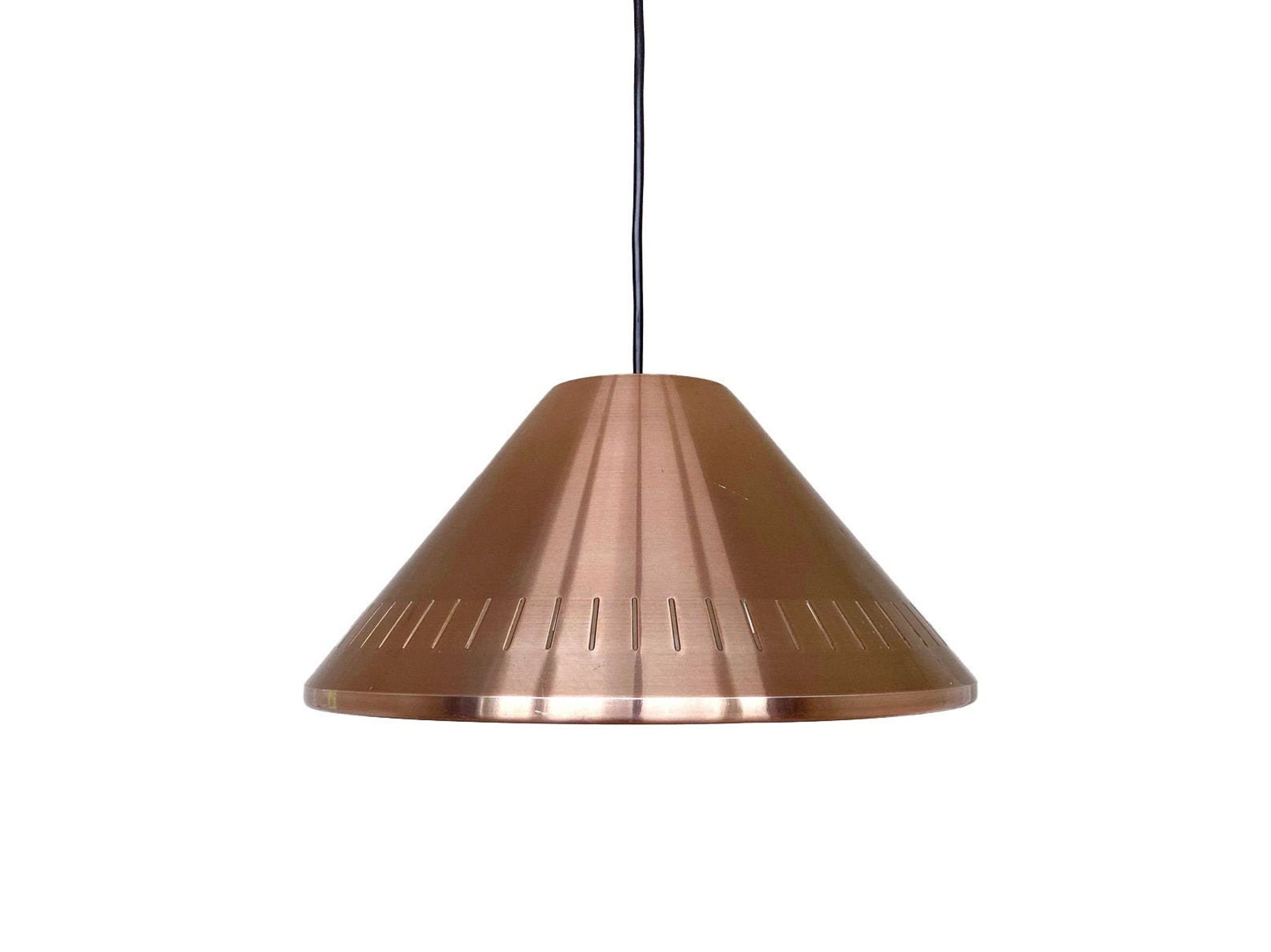 Suspension vintage rouge cuivre aluminium perforaté
