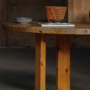 Round table in pine by Roland Wilhelmsson, mid-20th century.