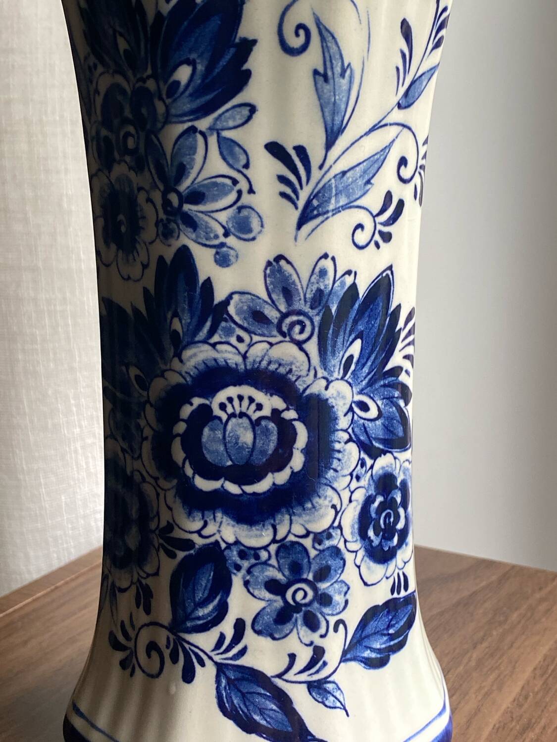 Vintage blue Delfts vase