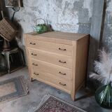 Wooden chest of drawers