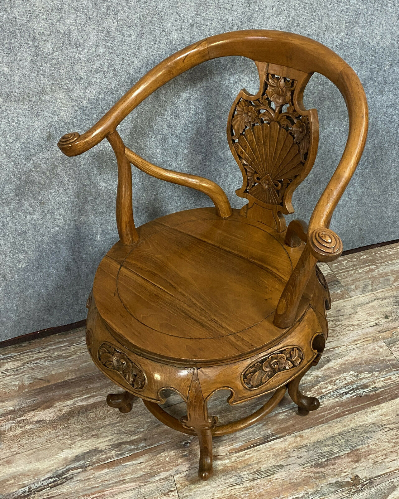 Pair of chinese chairs in exotic wooden barrel shape around 1900-1920