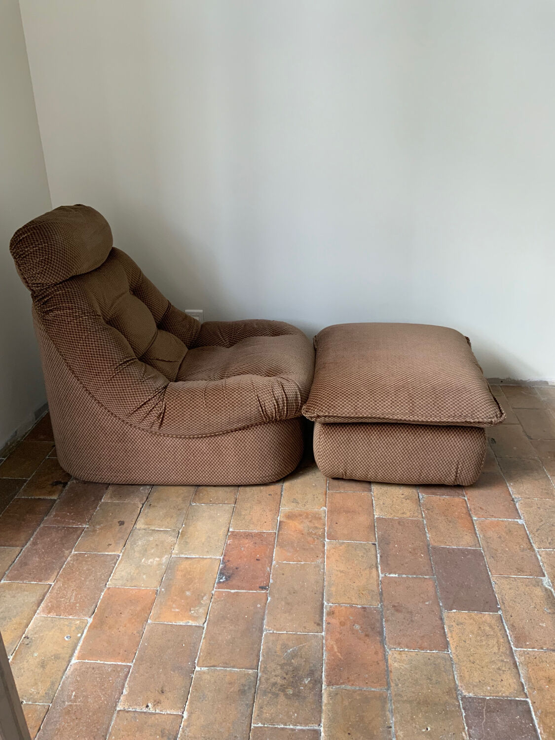 70' fireside chair and ottoman