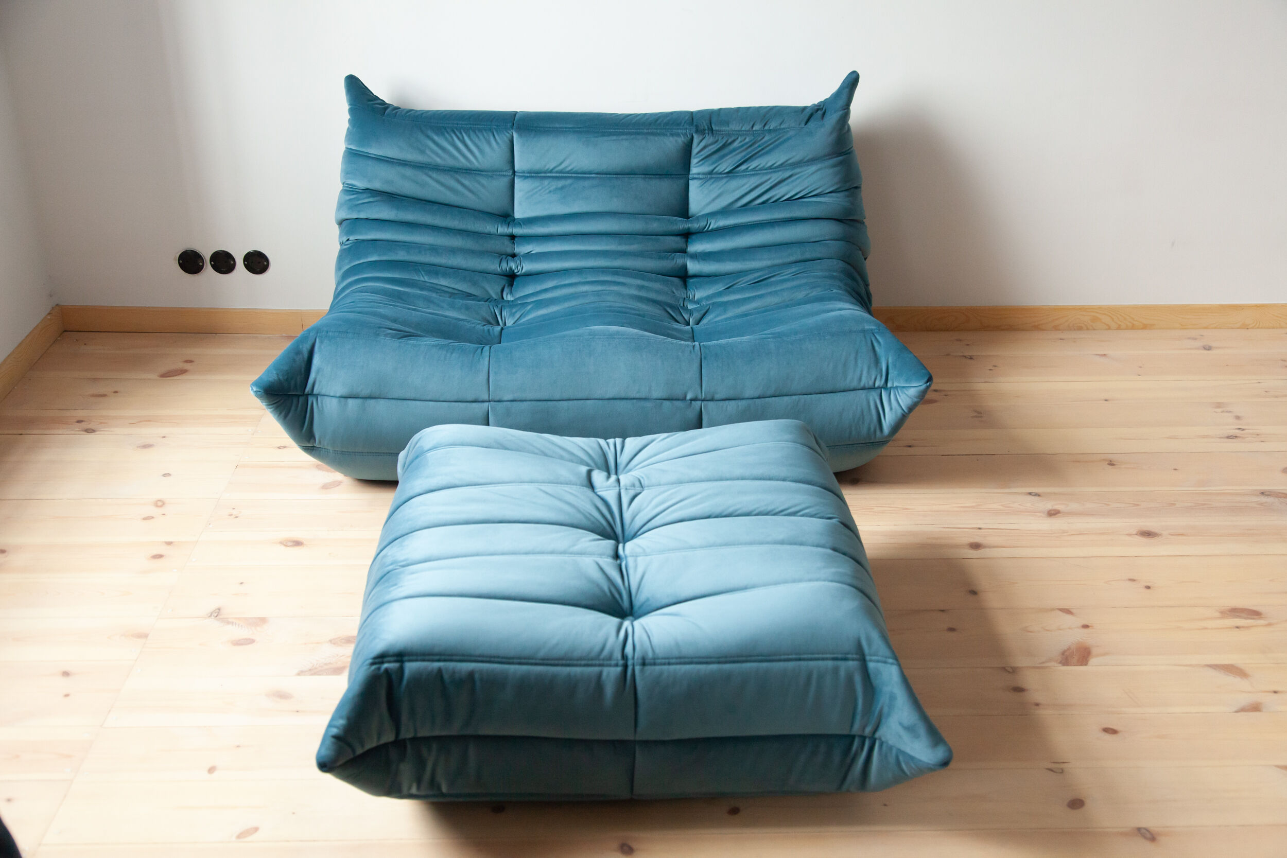 Togo sofa and pouf by Michel Ducaroy for Ligne Roset