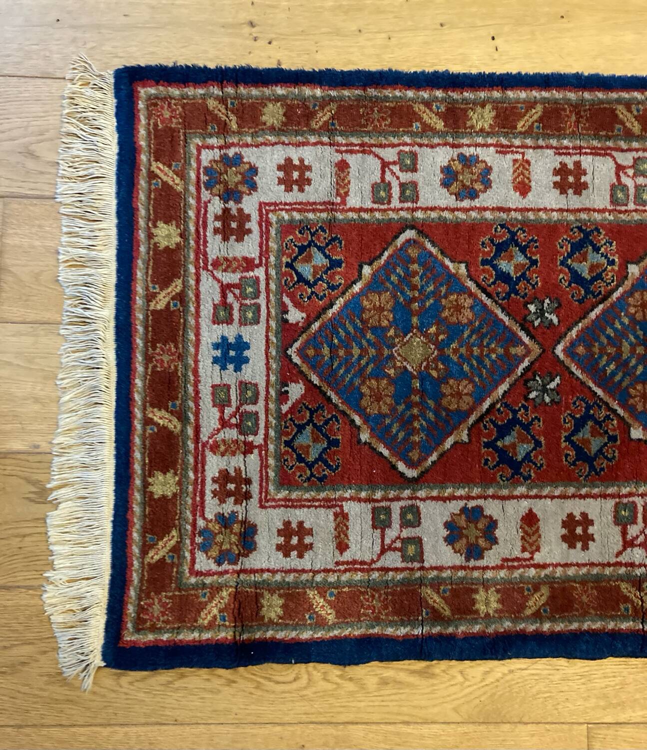 Sinkiang rug in pure new wool entirely handmade from the 1970s