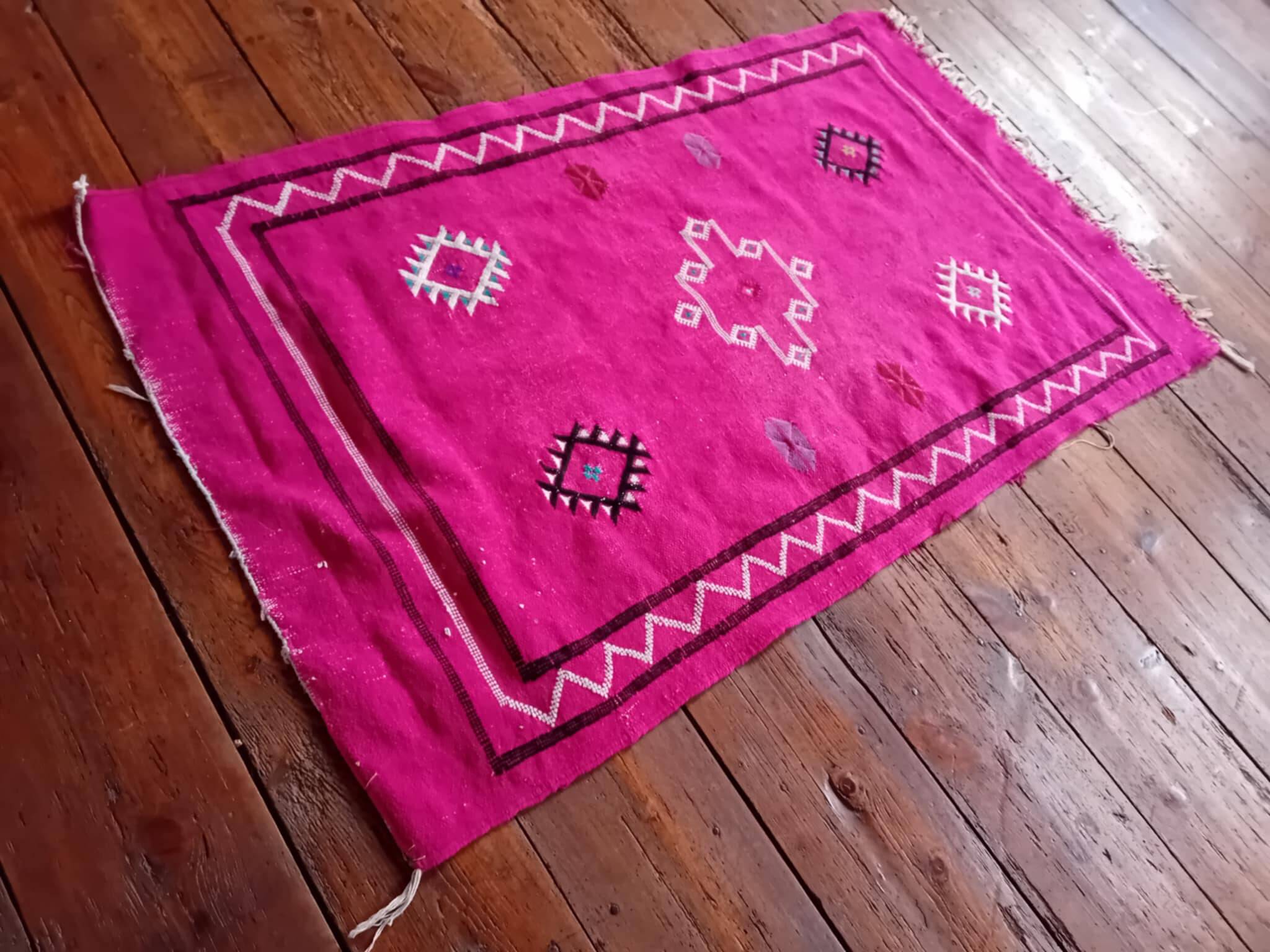 Handmade Berber Kilim 143x83cm
