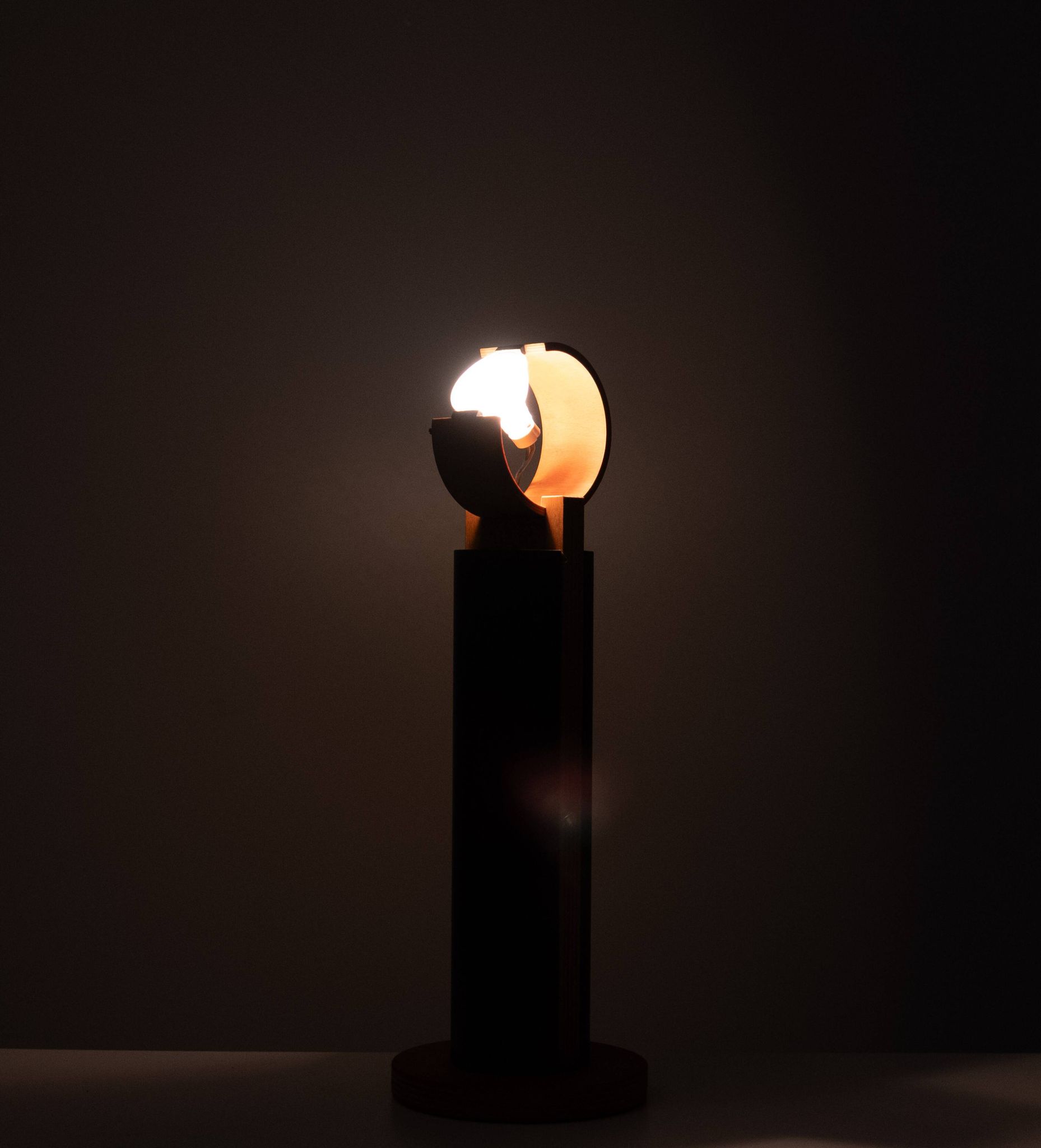 Lampe de table halogène design des années 1980