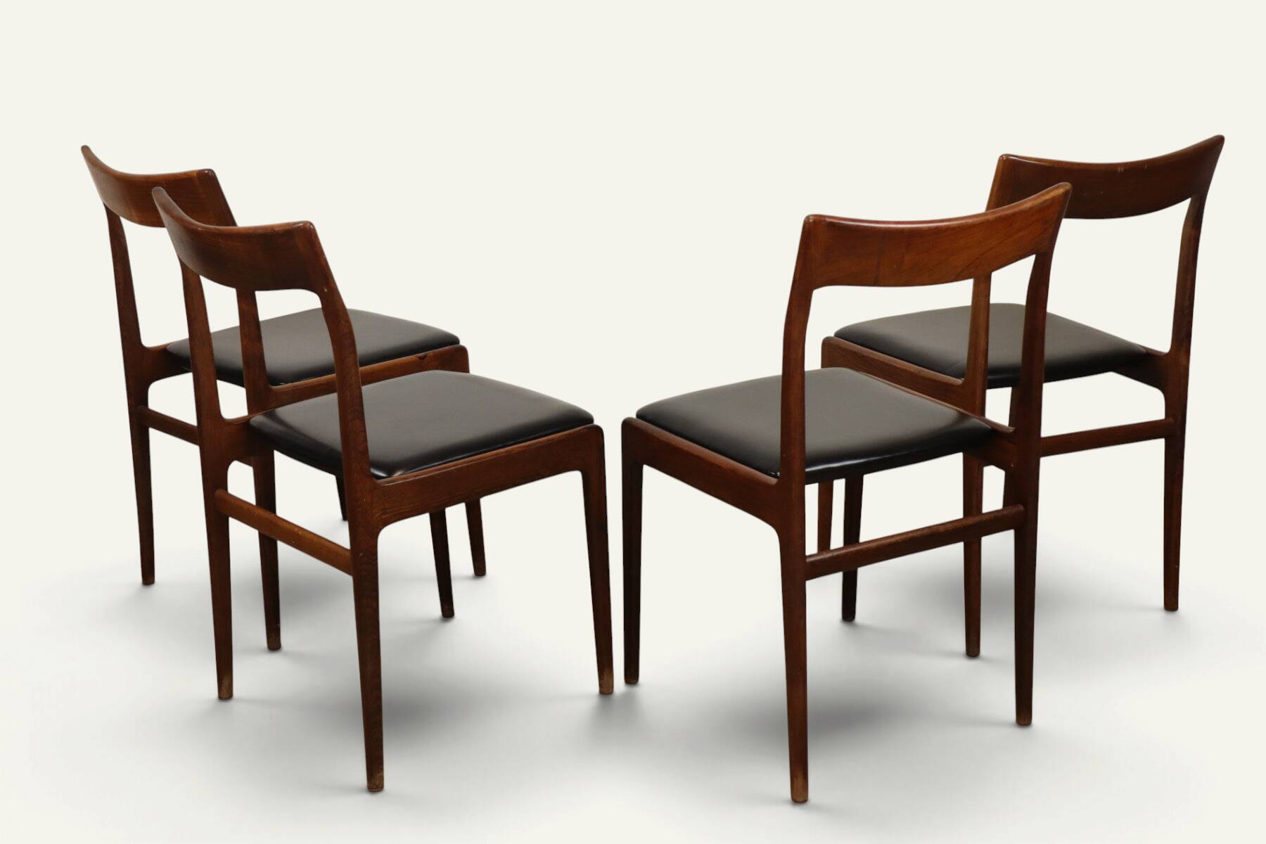 Set of 4 vintage teak and black faux leather chairs – 1960s