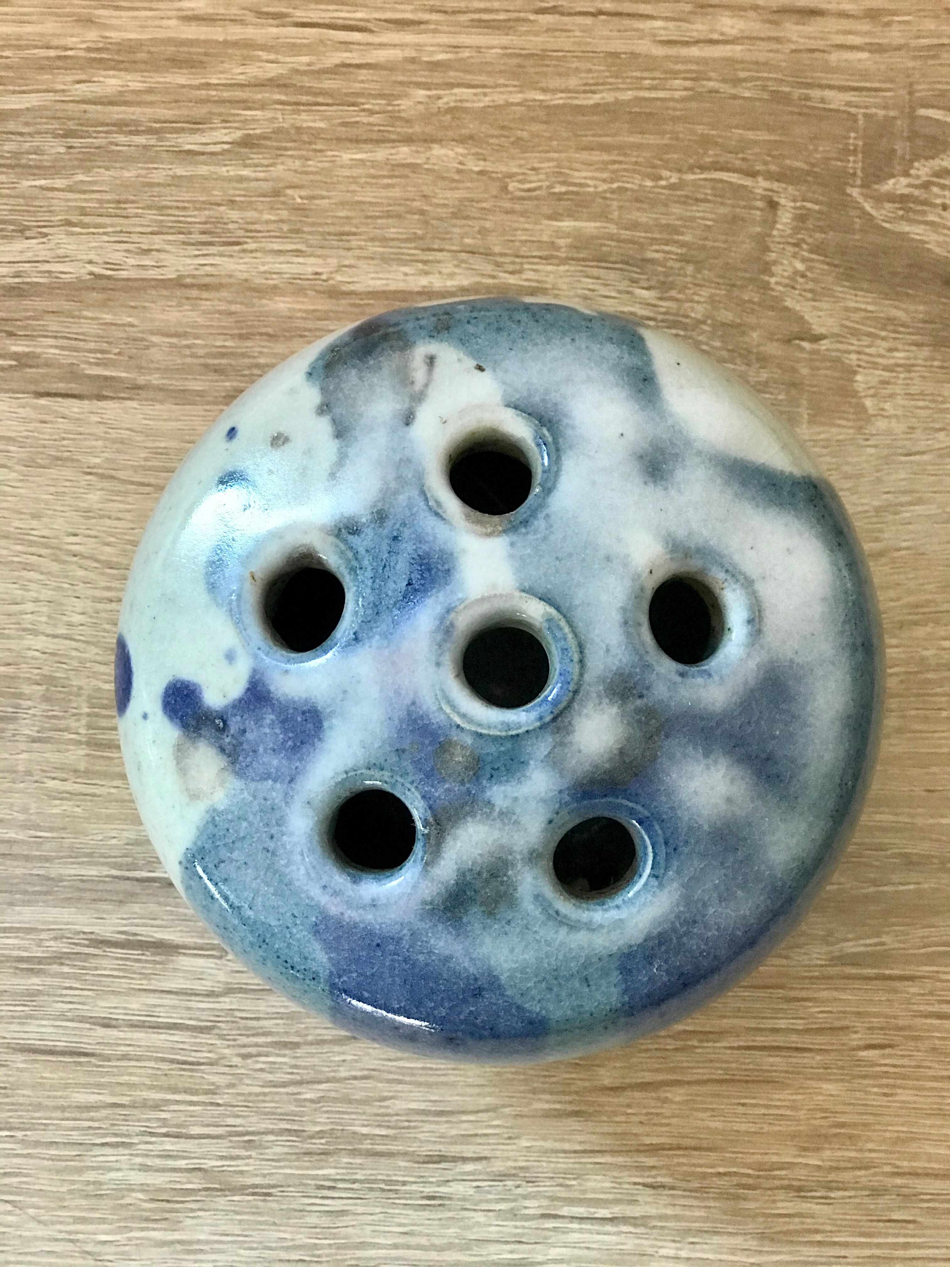 Sandstone flowers stand