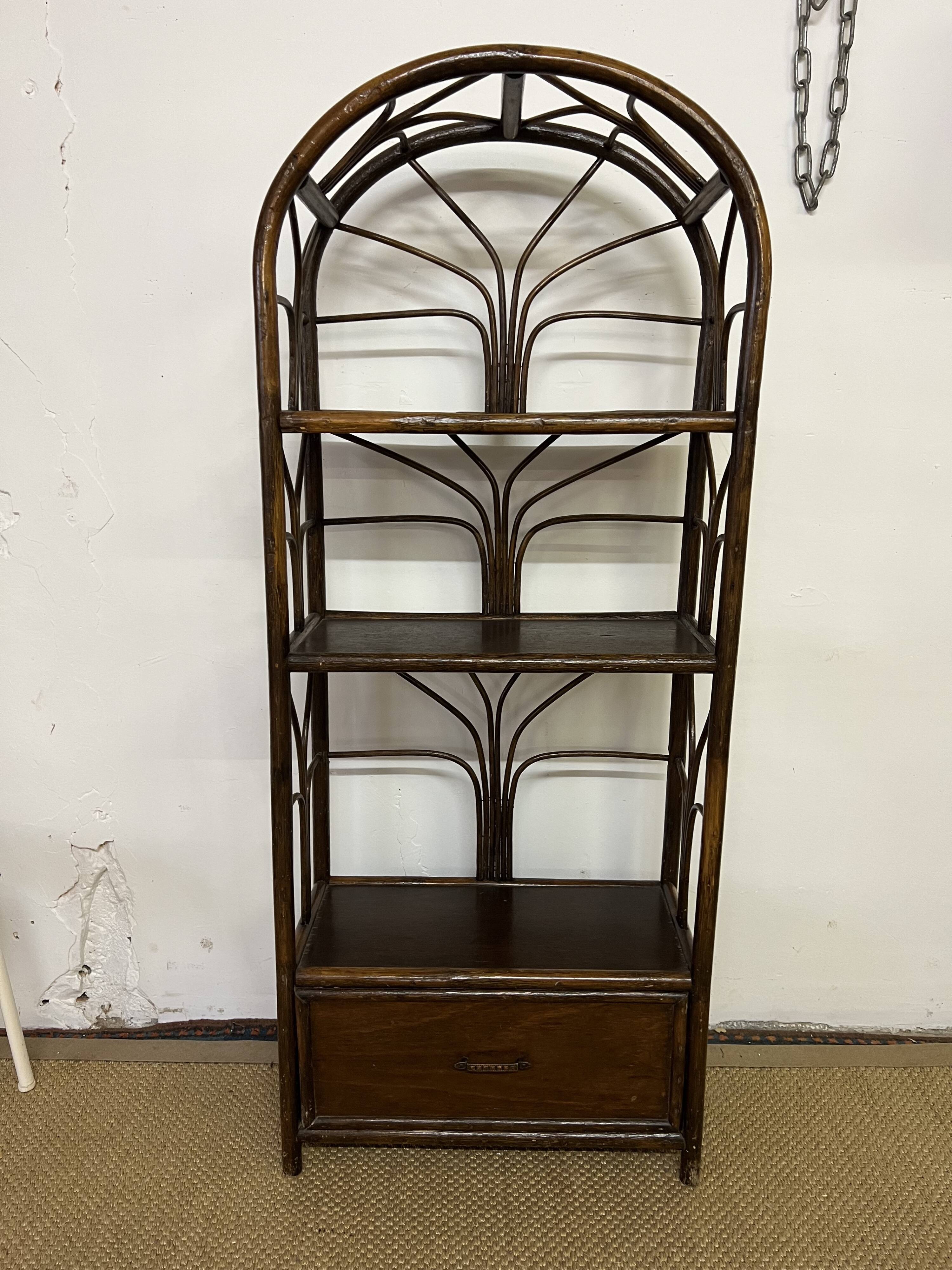 Etagère bibliothèque vintage en rotin et bambou