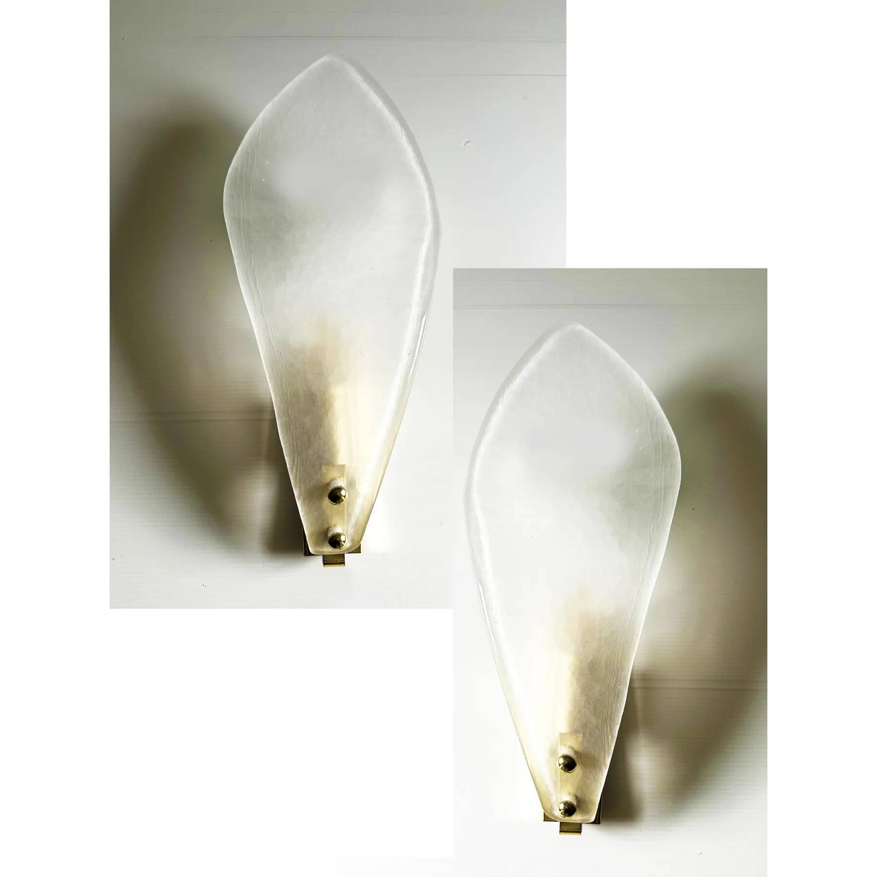 Elegant Contemporary Italian Sanded Leaf Murano Glass Wall Sconce Set