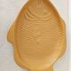 Plat vintage en barbotine poisson