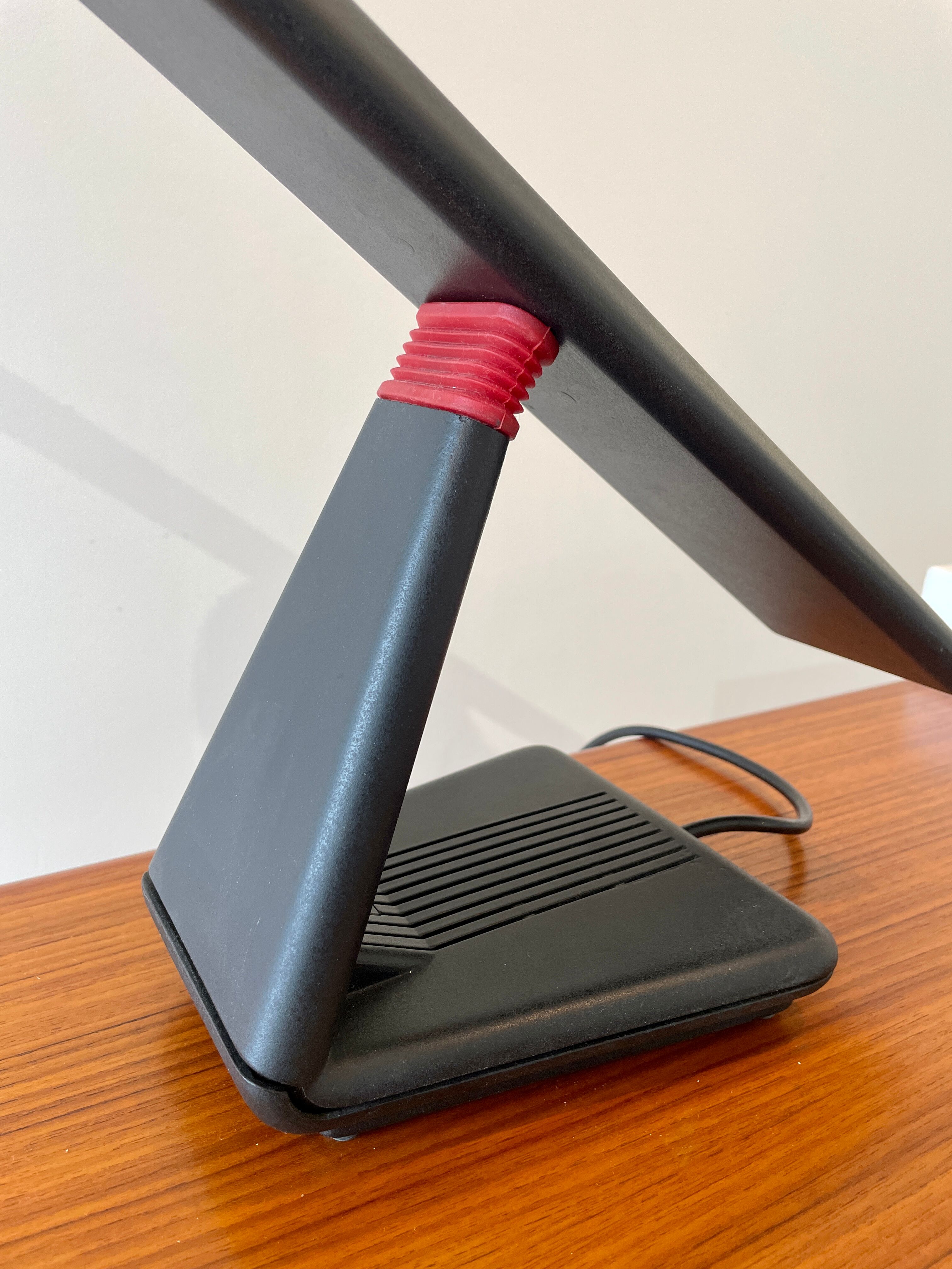Progetti desk lamp by G. Tonetti - Italy 80s