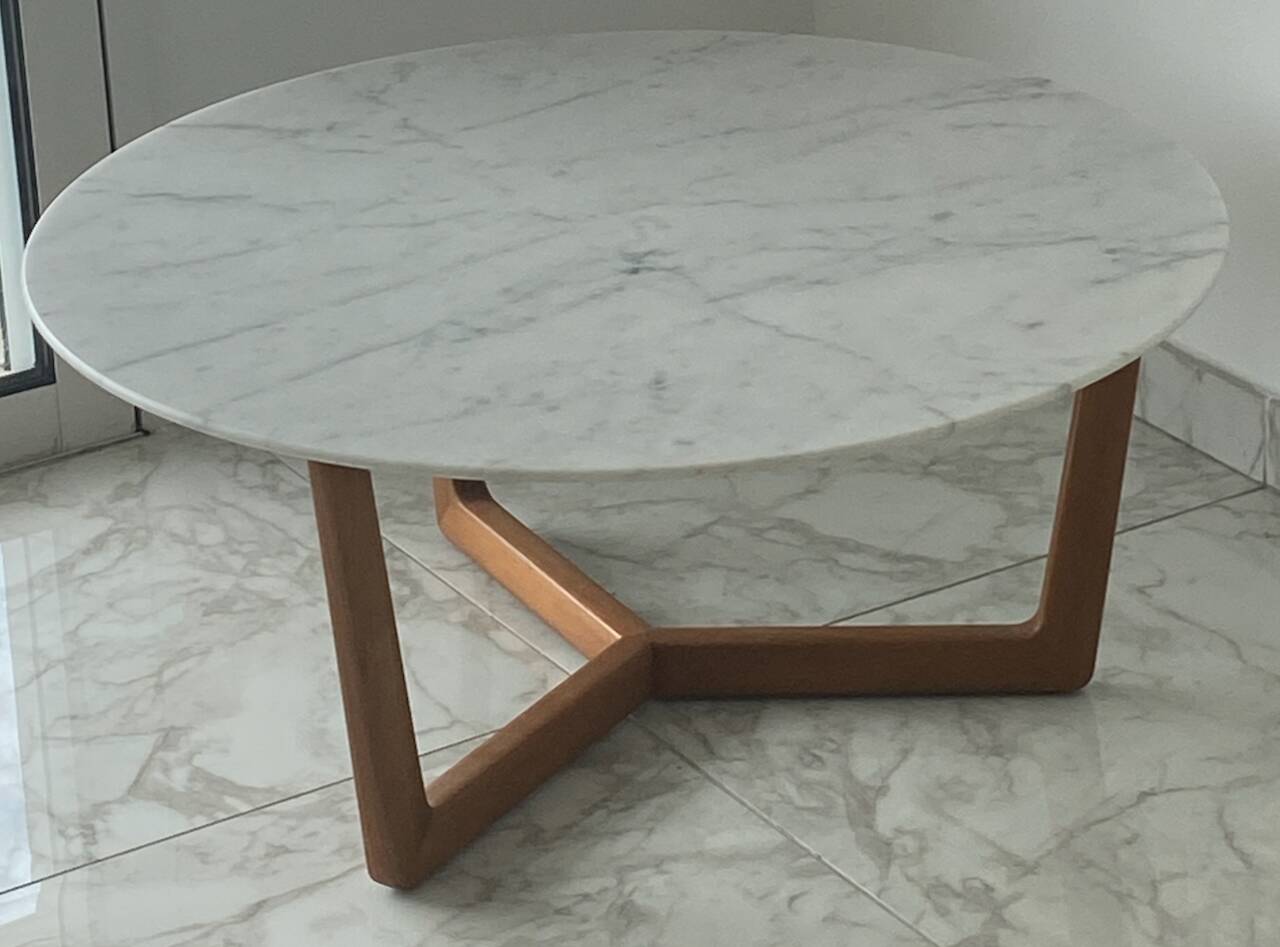 Guéridon / low table in Carrara marble and solid wood