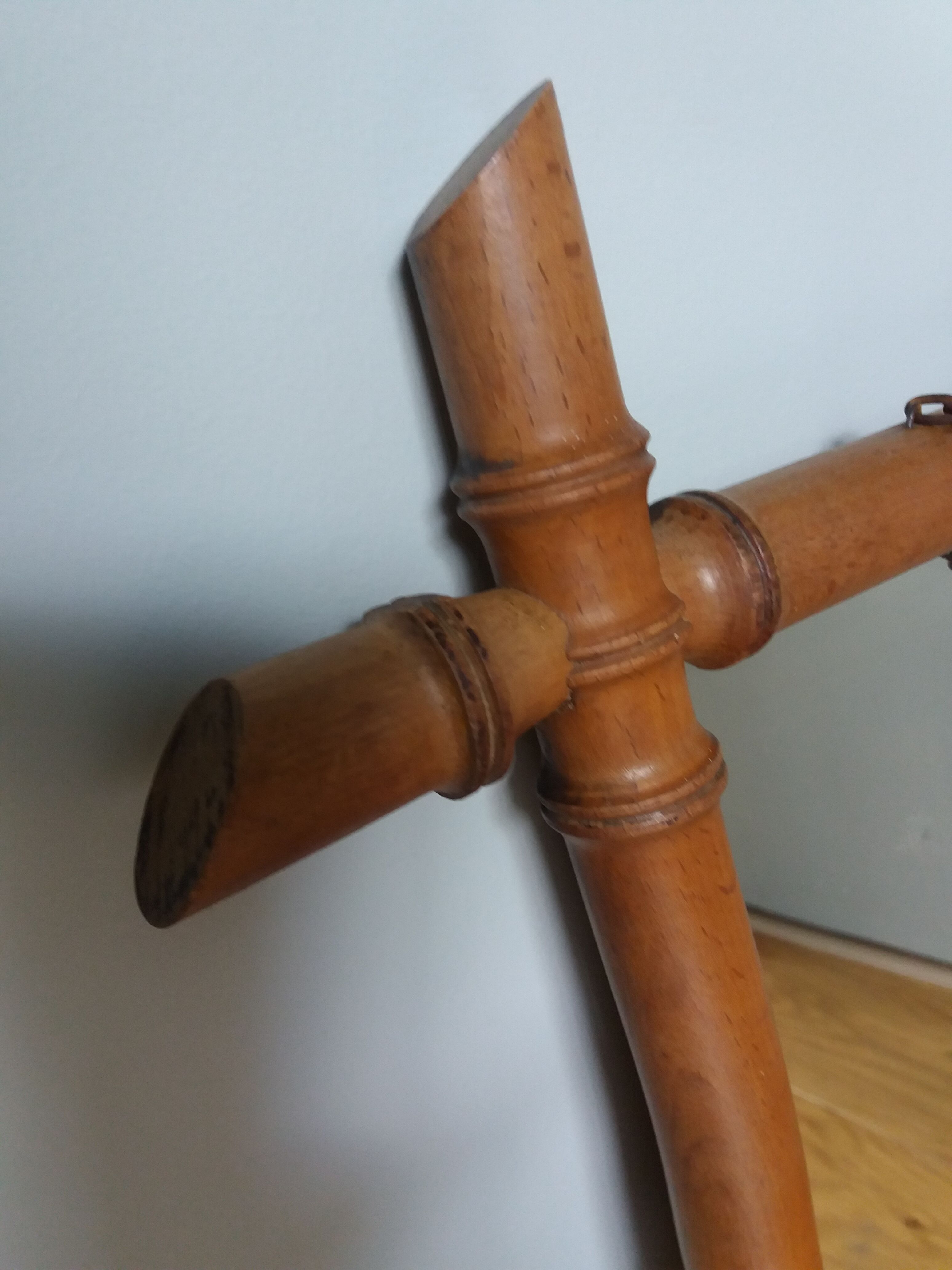 Bamboo mirror 47x41 cm