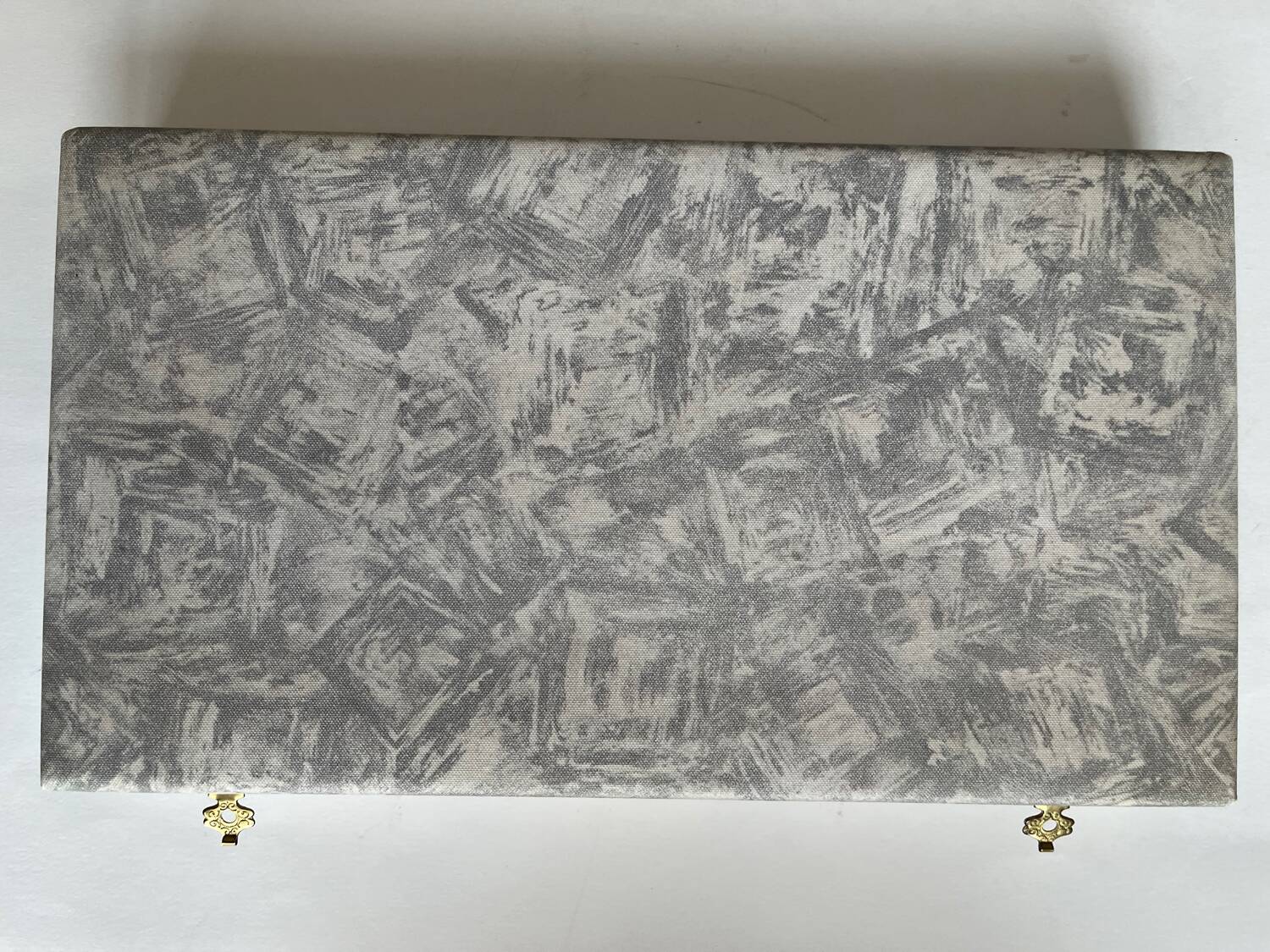 12 silver-plated metal knives